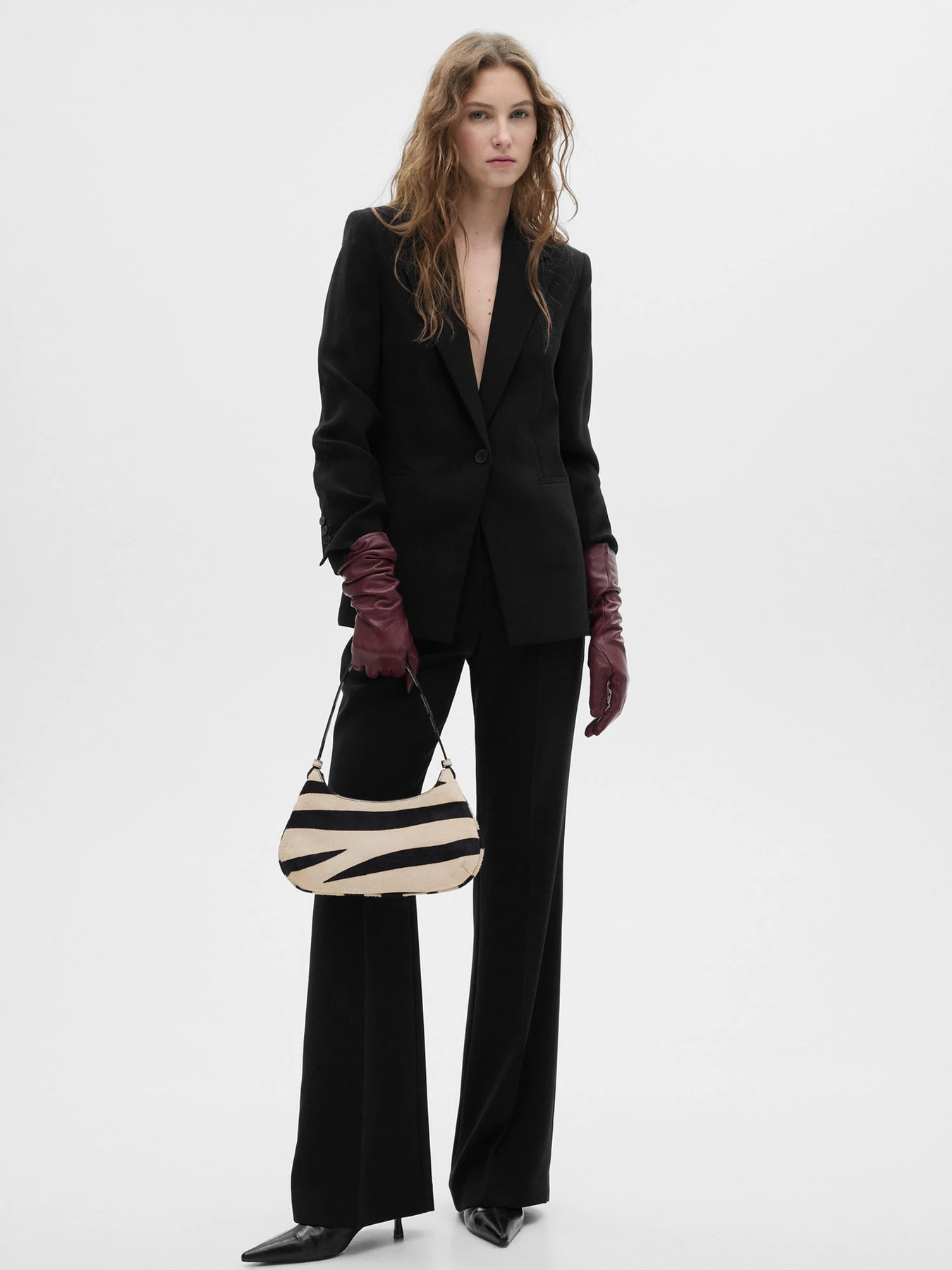 Сумки MANGO PHOEBE модель 87040655_99 Сумки MANGO PHOEBE модель 87040655_99 Фото