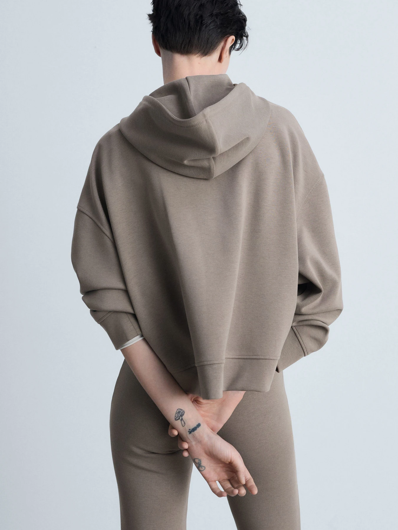 Худи и свитшоты MANGO PEPIS модель 87093289_35 Худи и свитшоты MANGO PEPIS модель 87093289_35 Фото