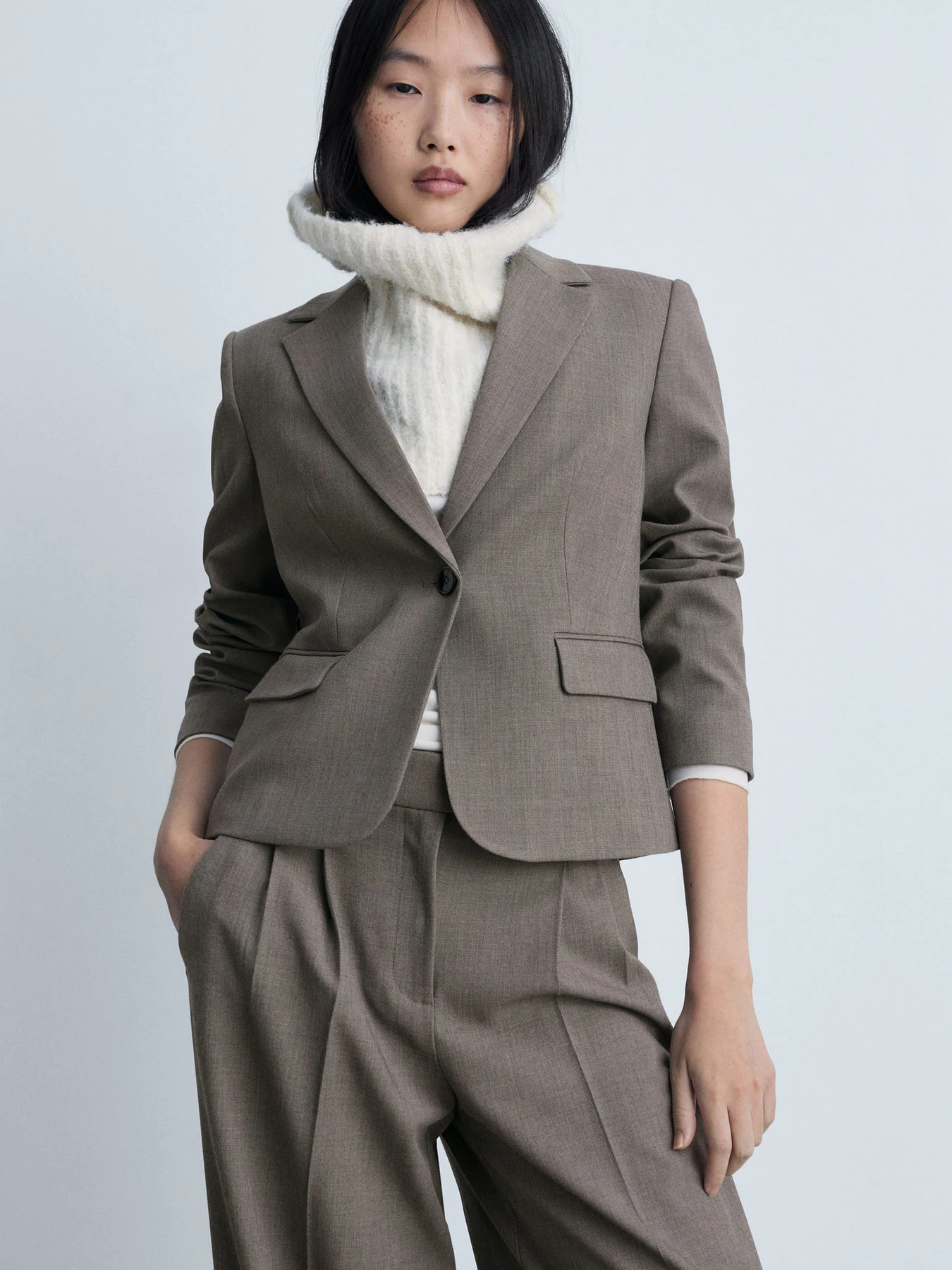Брюки MANGO модель 87093651_30 Брюки MANGO модель 87093651_30 Фото
