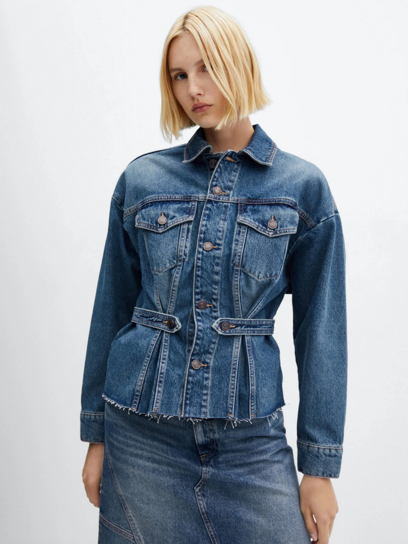 Куртки и дубленки MANGO Zendaya модель 57079117_TO Куртки и дубленки MANGO Zendaya модель 57079117_TO Фото