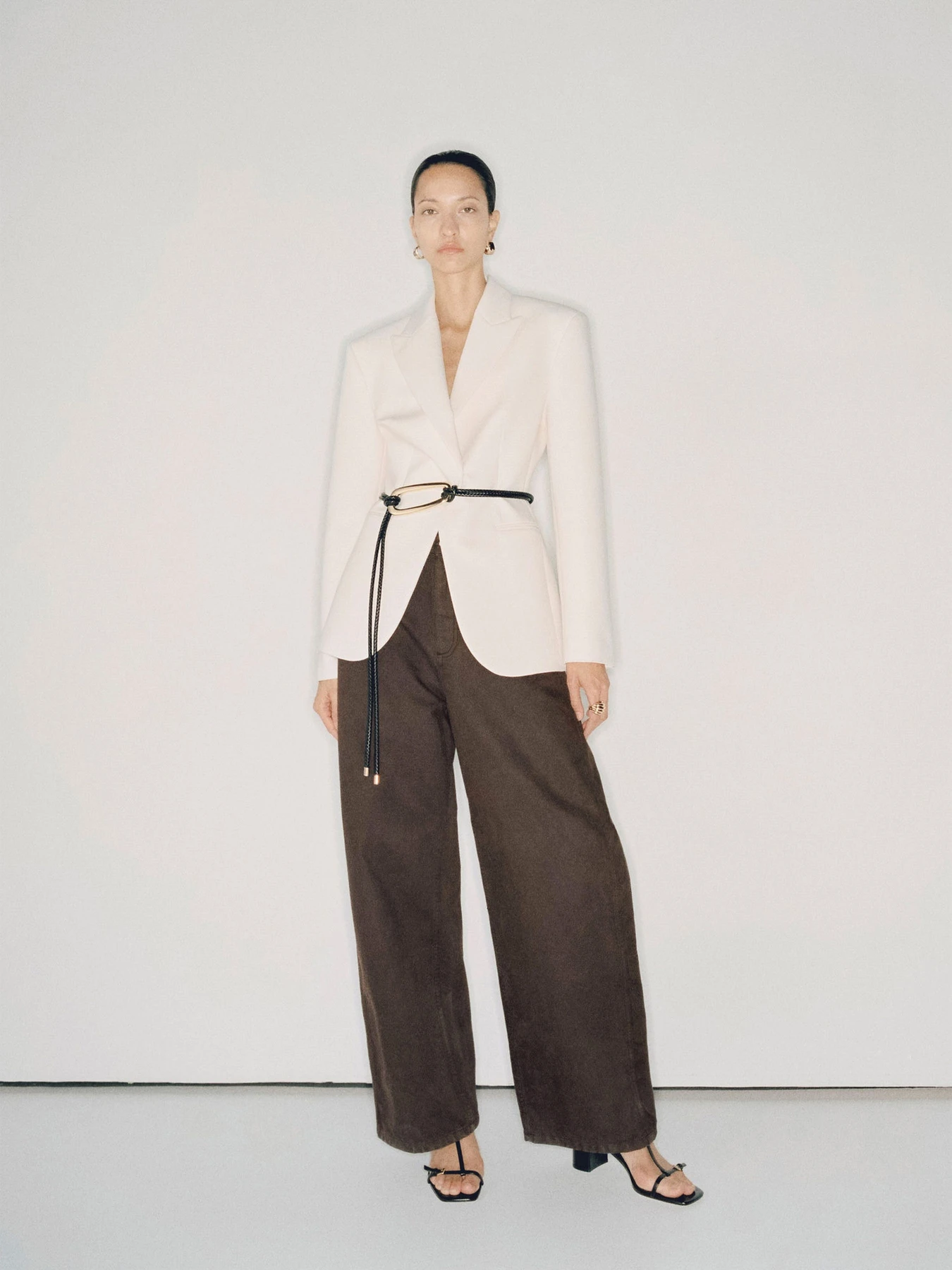 Джинси MANGO CAMILLA модель 87074094_32 Джинси MANGO CAMILLA модель 87074094_32 Фото