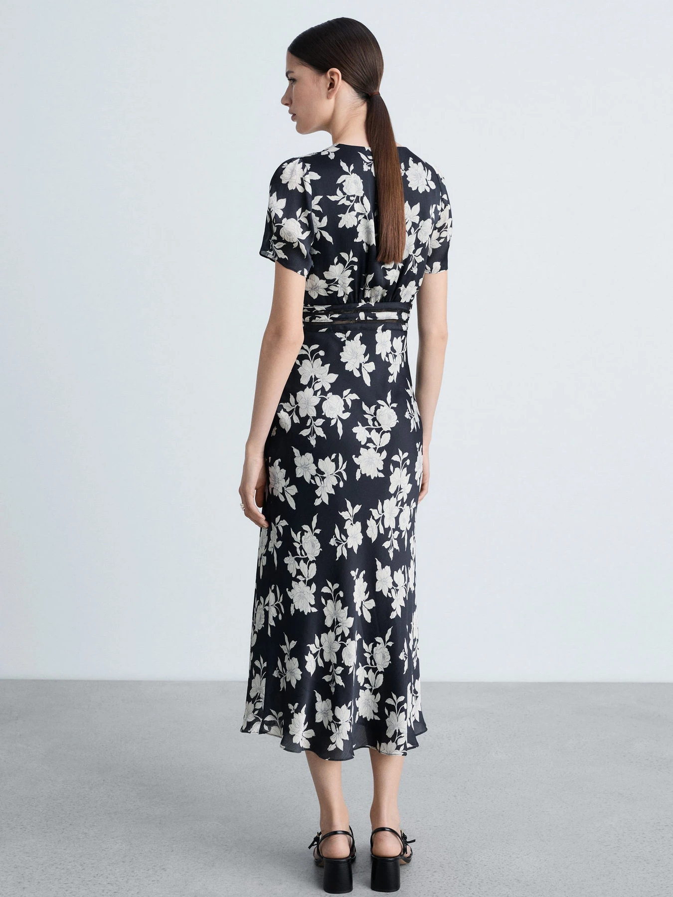 Сукні MANGO модель 87064810_99 Сукні MANGO модель 87064810_99 Фото