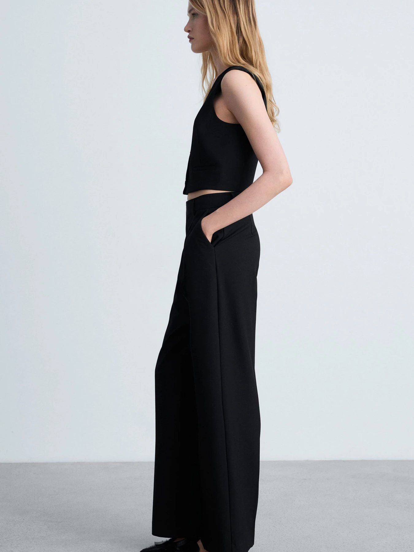 Брюки MANGO BOWERY2 модель 87045140_99 Брюки MANGO BOWERY2 модель 87045140_99 Фото