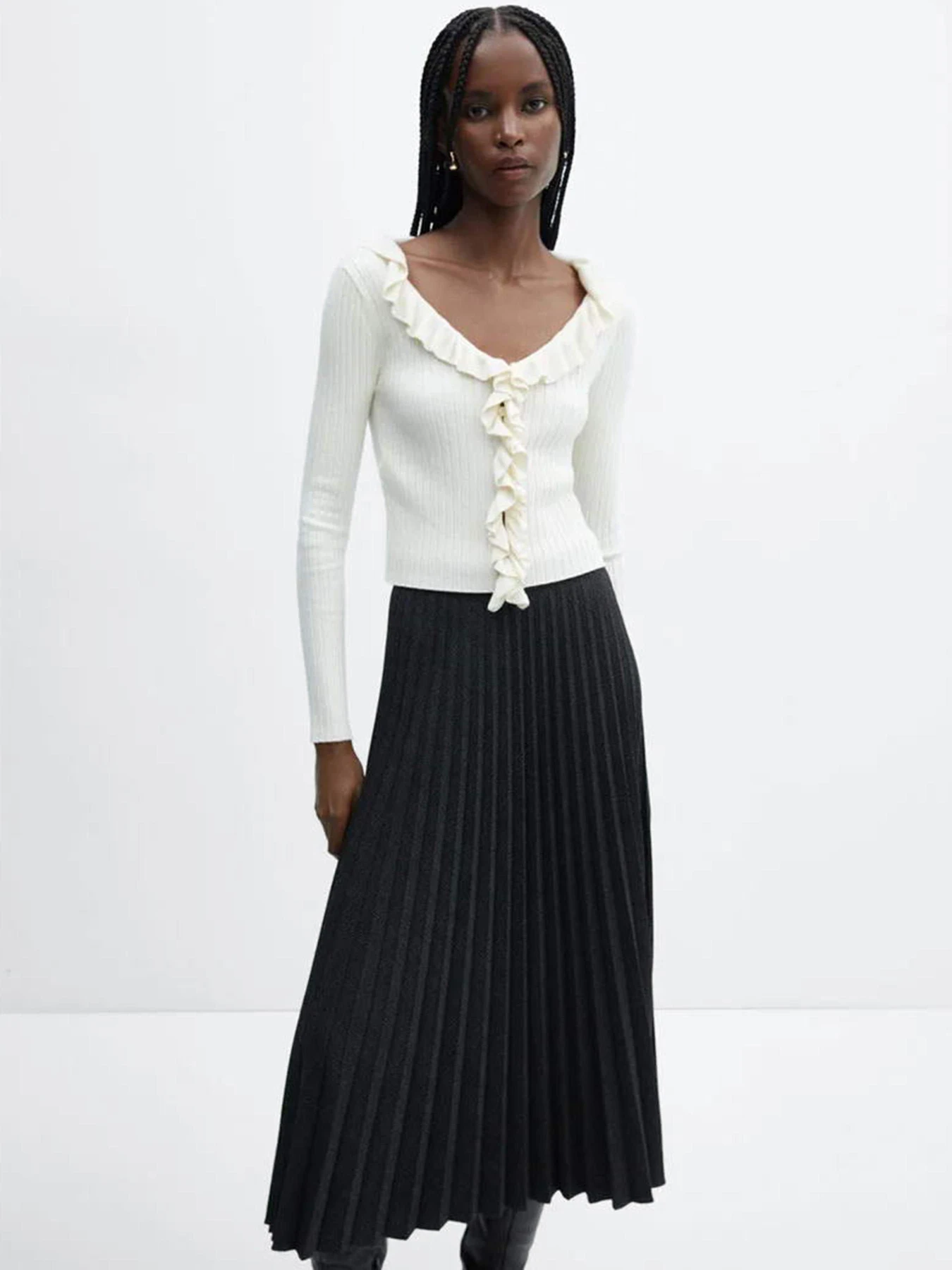 Юбки MANGO Pleat модель 57058271_99 Юбки MANGO Pleat модель 57058271_99 Фото