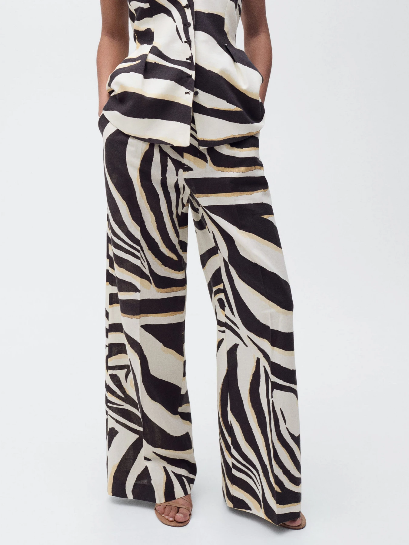 Штани MANGO модель 87025769_8 Штани MANGO модель 87025769_8 Фото