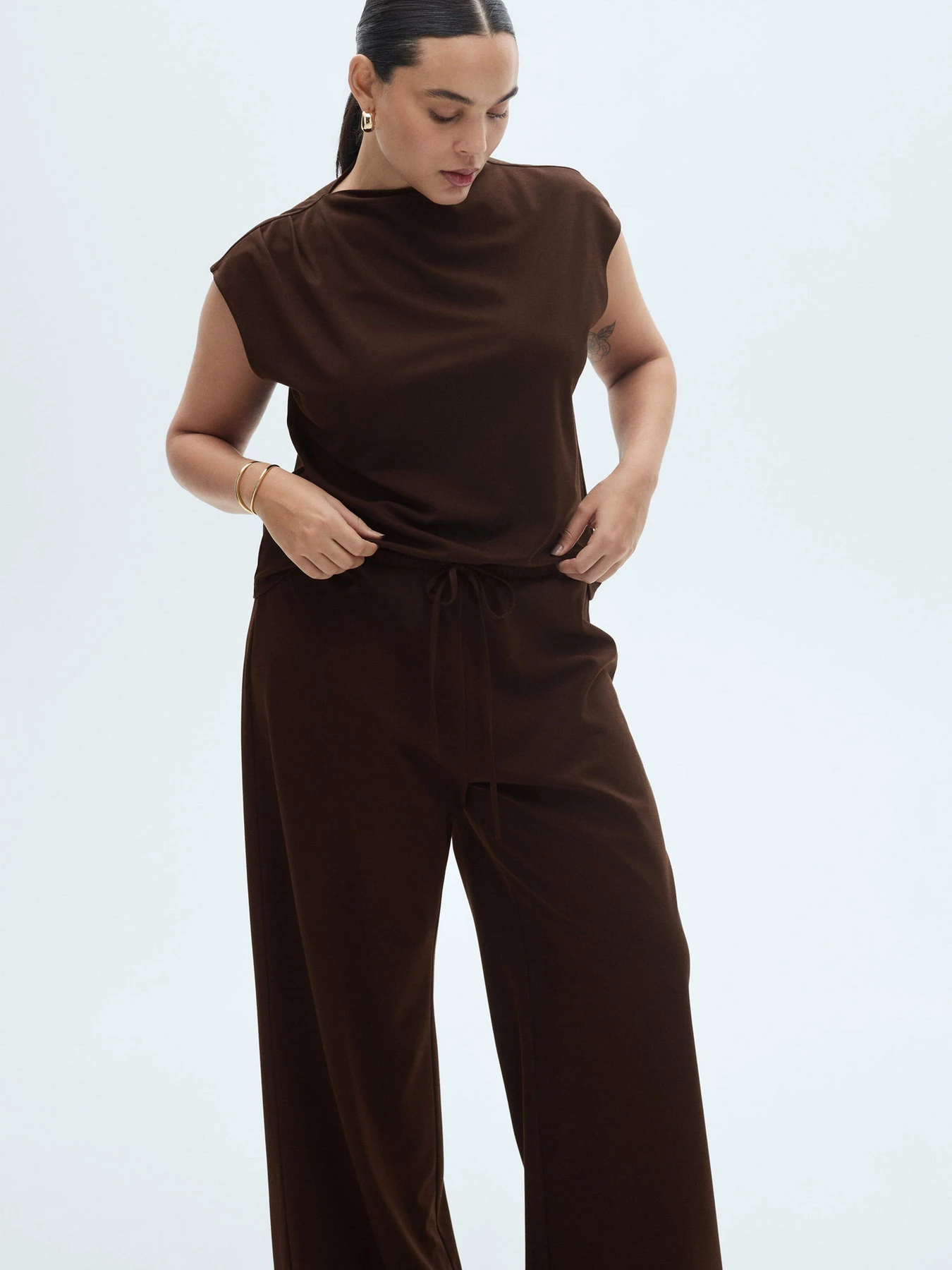 Штани MANGO модель 87075755_32 Штани MANGO модель 87075755_32 Фото