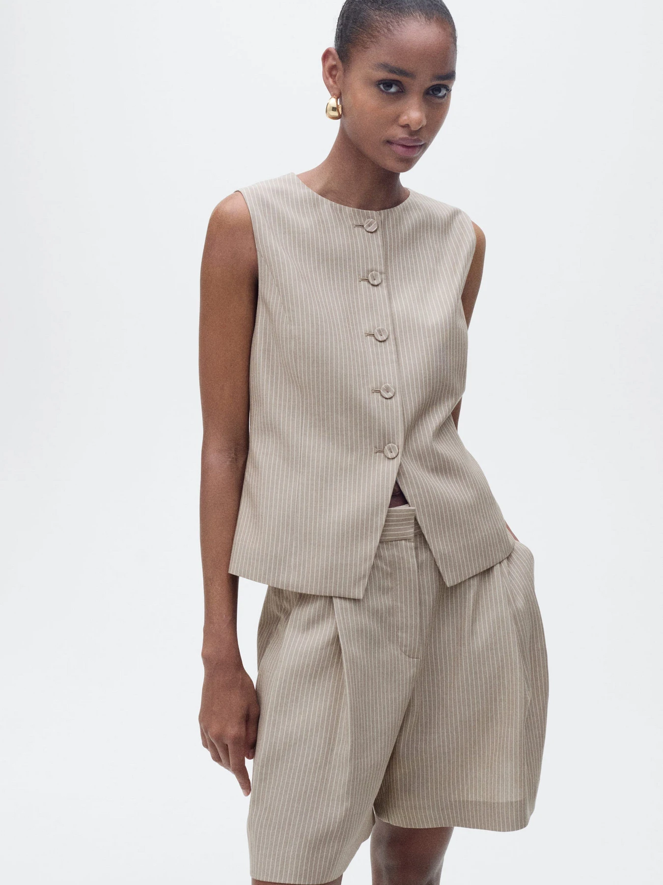 Шорти MANGO VIVIAN модель 87087186_35 Шорти MANGO VIVIAN модель 87087186_35 Фото