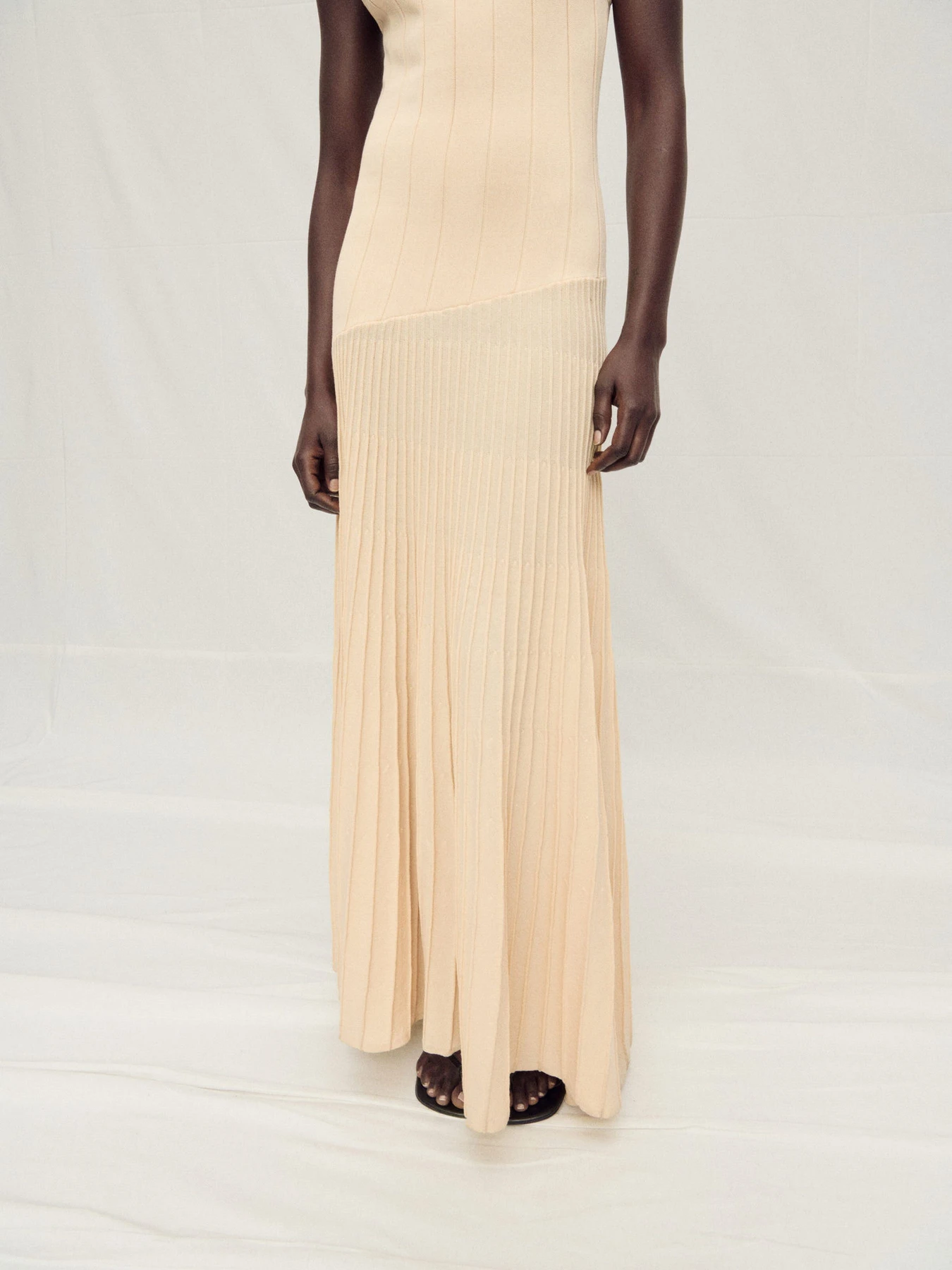 Сукні MANGO PIANO модель 87037173_9 Сукні MANGO PIANO модель 87037173_9 Фото