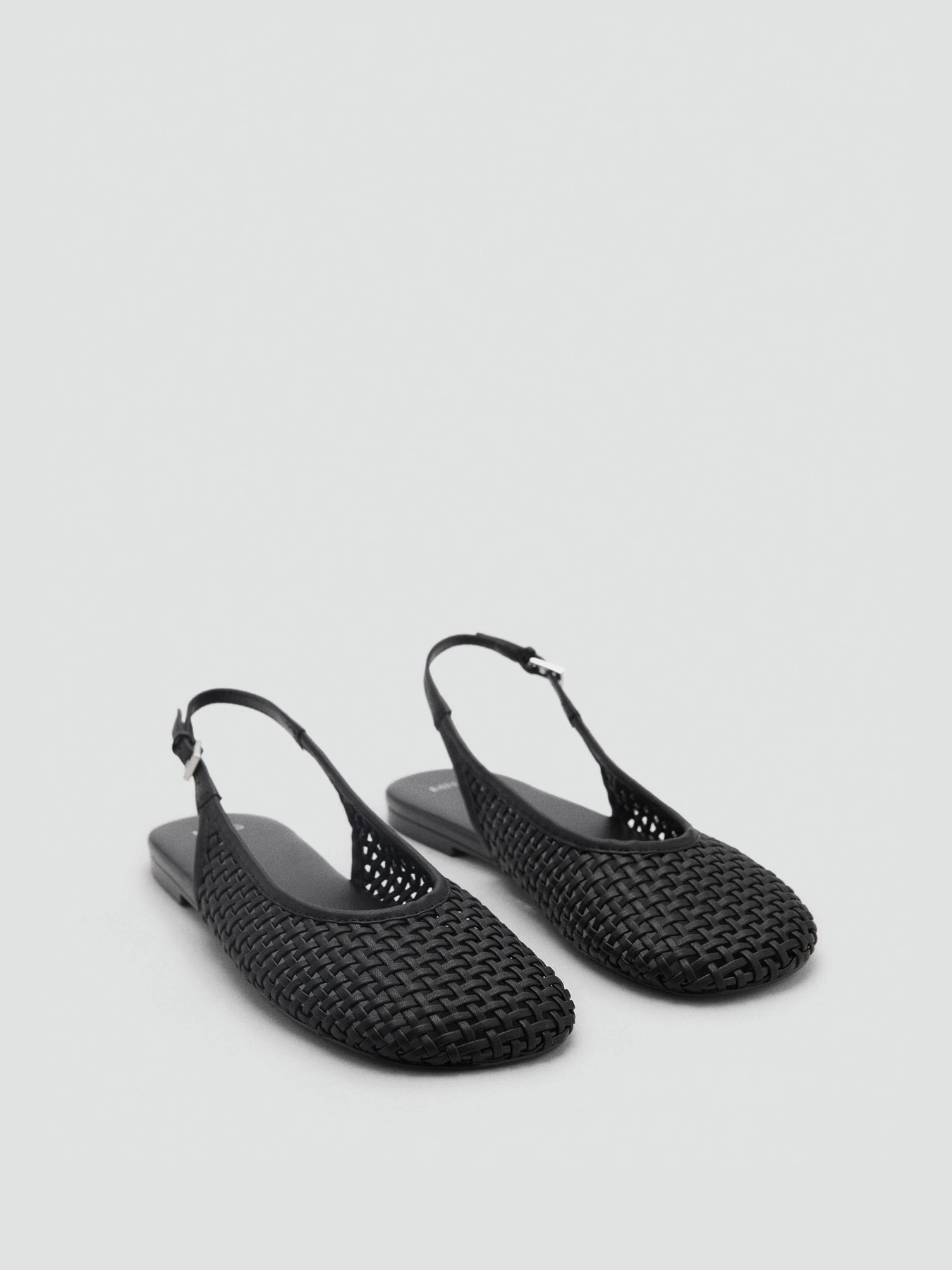 Шлёпанцы MANGO CHARLOTE модель 87097170_99 Шлёпанцы MANGO CHARLOTE модель 87097170_99 Фото