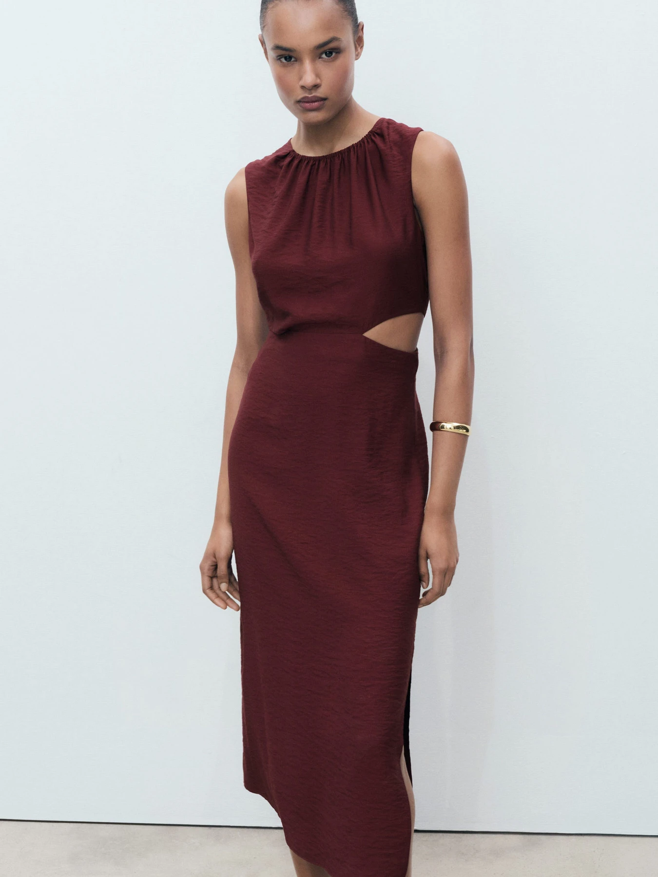 Сукні MANGO модель 17011166_76 Сукні MANGO модель 17011166_76 Фото
