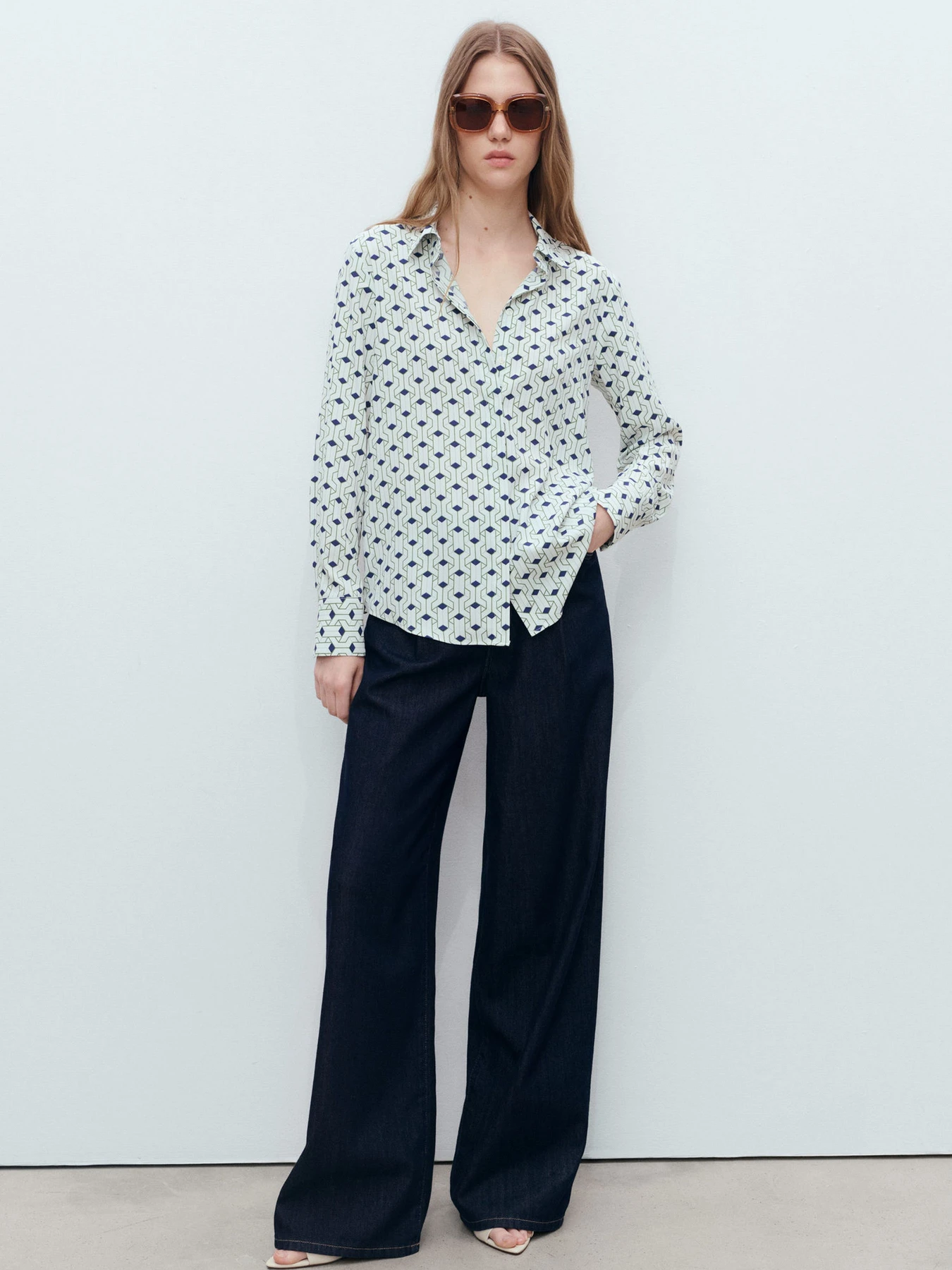Сорочки MANGO BASIC модель 17051256_52 Сорочки MANGO BASIC модель 17051256_52 Фото