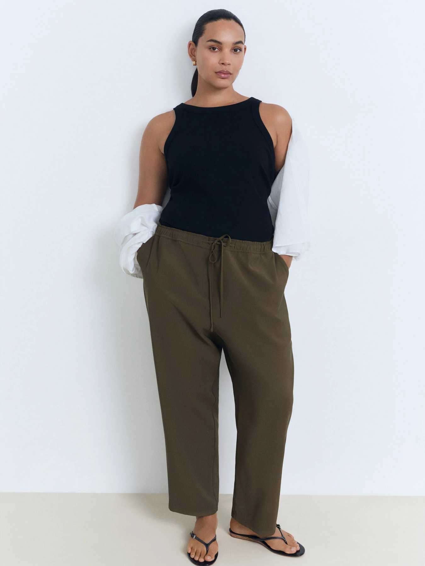 Брюки MANGO FLUIDO модель 17091171_37 Брюки MANGO FLUIDO модель 17091171_37 Фото