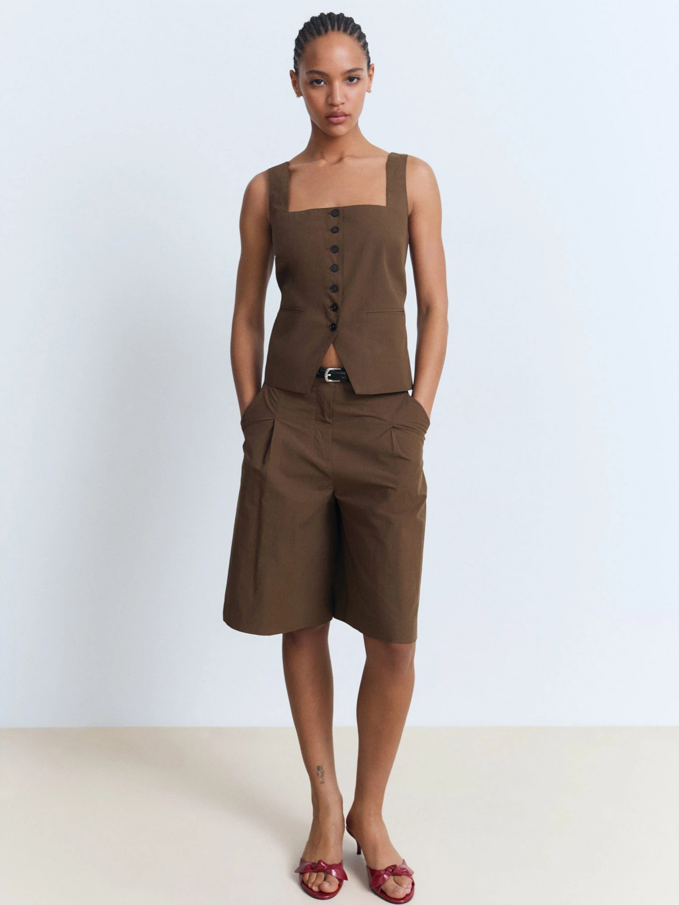 Шорты MANGO HUGA модель 17091187_30 Шорты MANGO HUGA модель 17091187_30 Фото