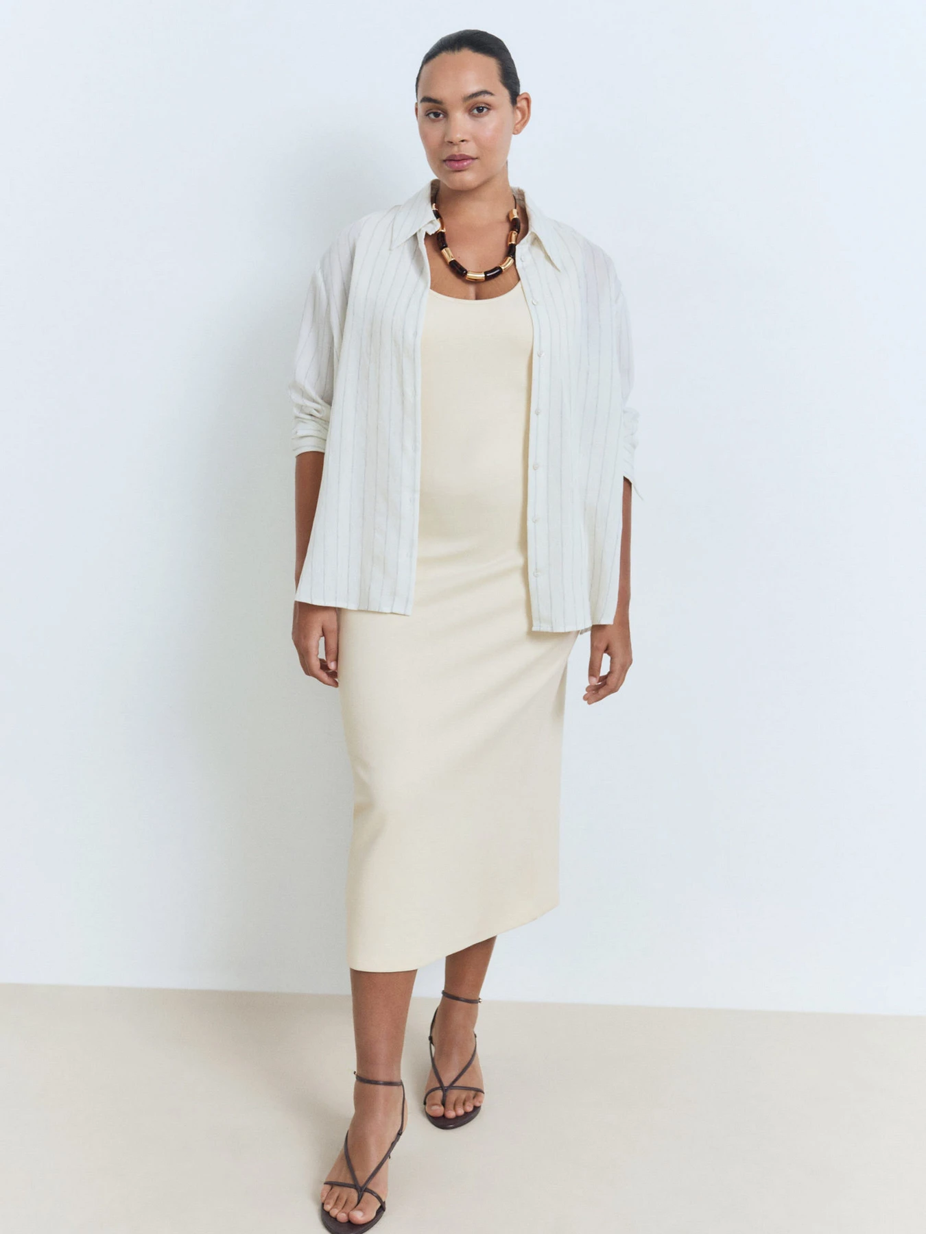 Сукні MANGO BOWSER модель 17091199_5 Сукні MANGO BOWSER модель 17091199_5 Фото