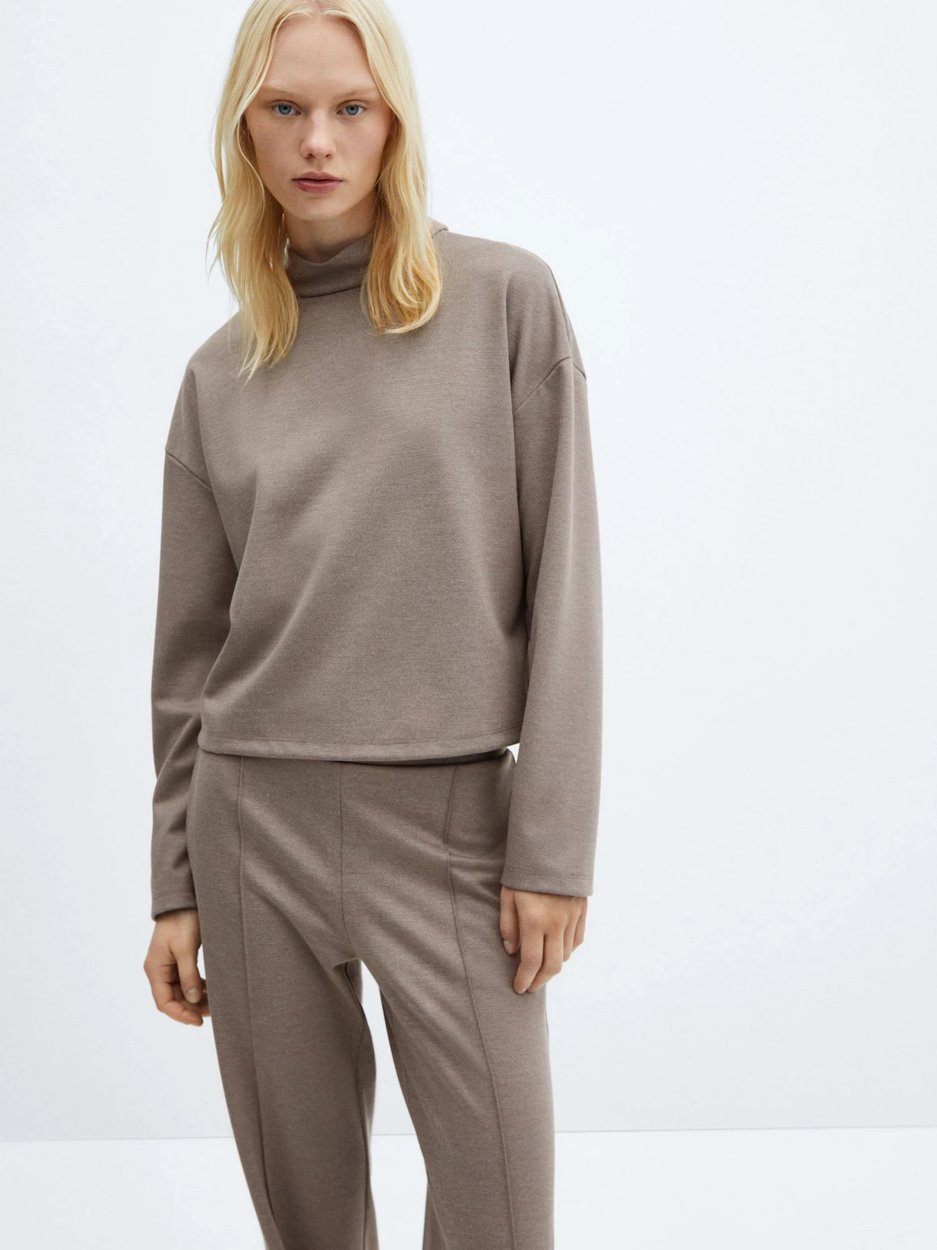 Брюки MANGO Bruni модель 67040469_35 Брюки MANGO Bruni модель 67040469_35 Фото