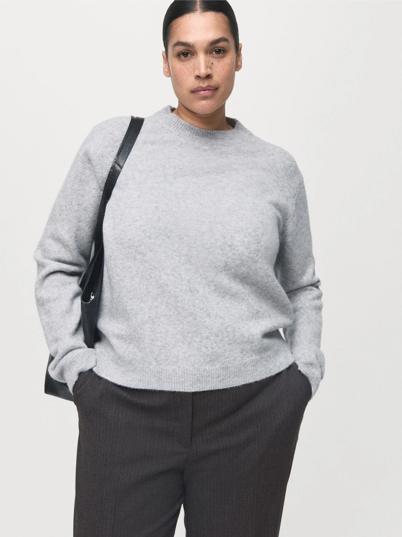 Штани MANGO NEWARM модель 17065799_92 Штани MANGO NEWARM модель 17065799_92 Фото