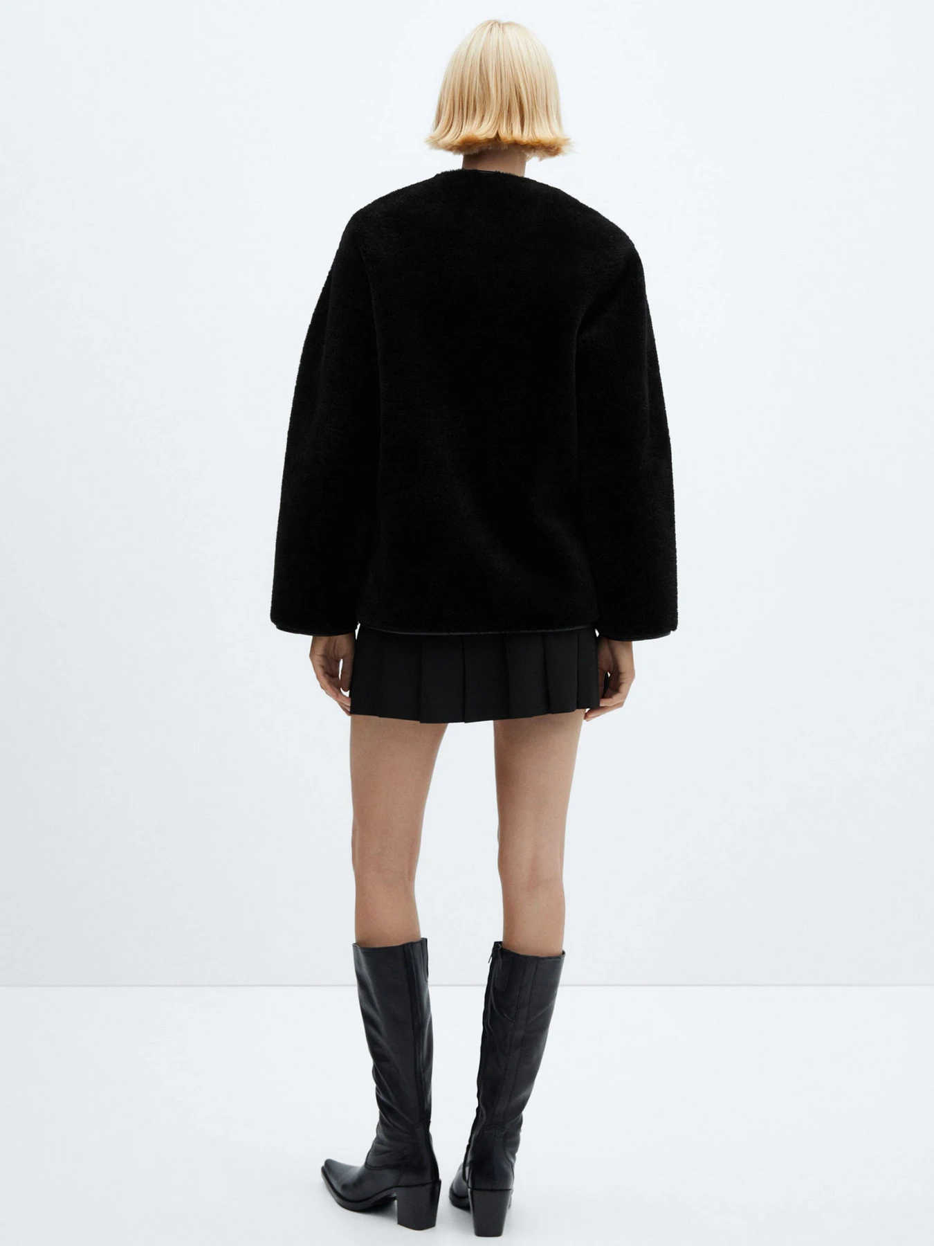 Куртки та дублянки MANGO BETHOVEN модель 67060441_99 Фото
