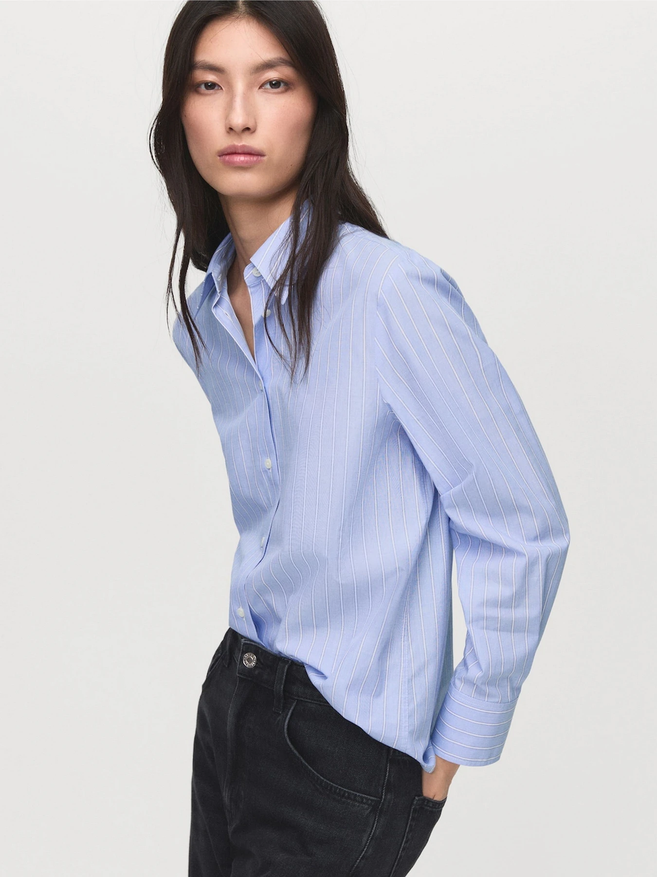 Рубашки MANGO REGU модель 17014088_50 Рубашки MANGO REGU модель 17014088_50 Фото