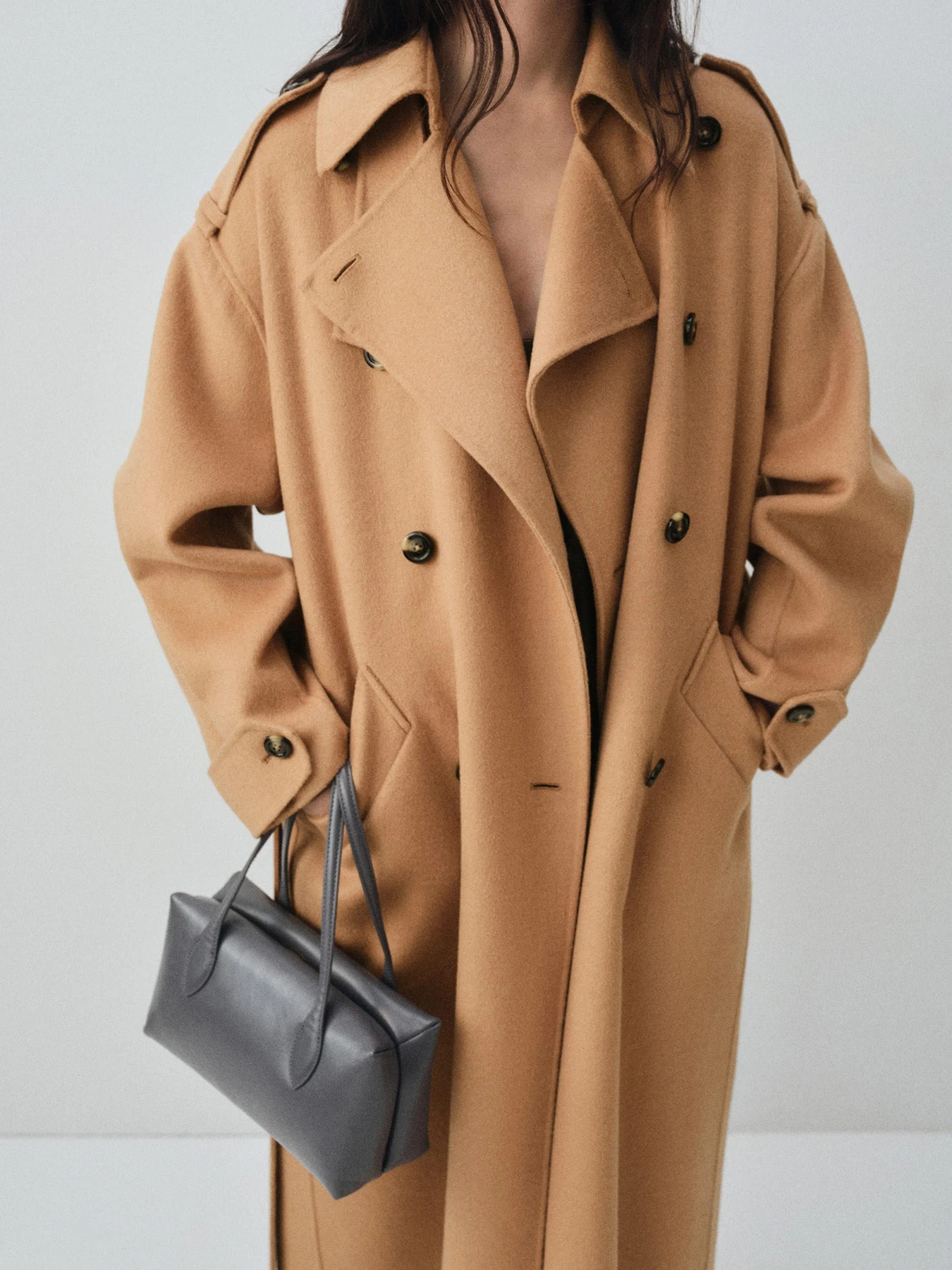 Пальто и плащи MANGO модель 17045824_9 Пальто и плащи MANGO модель 17045824_9 Фото