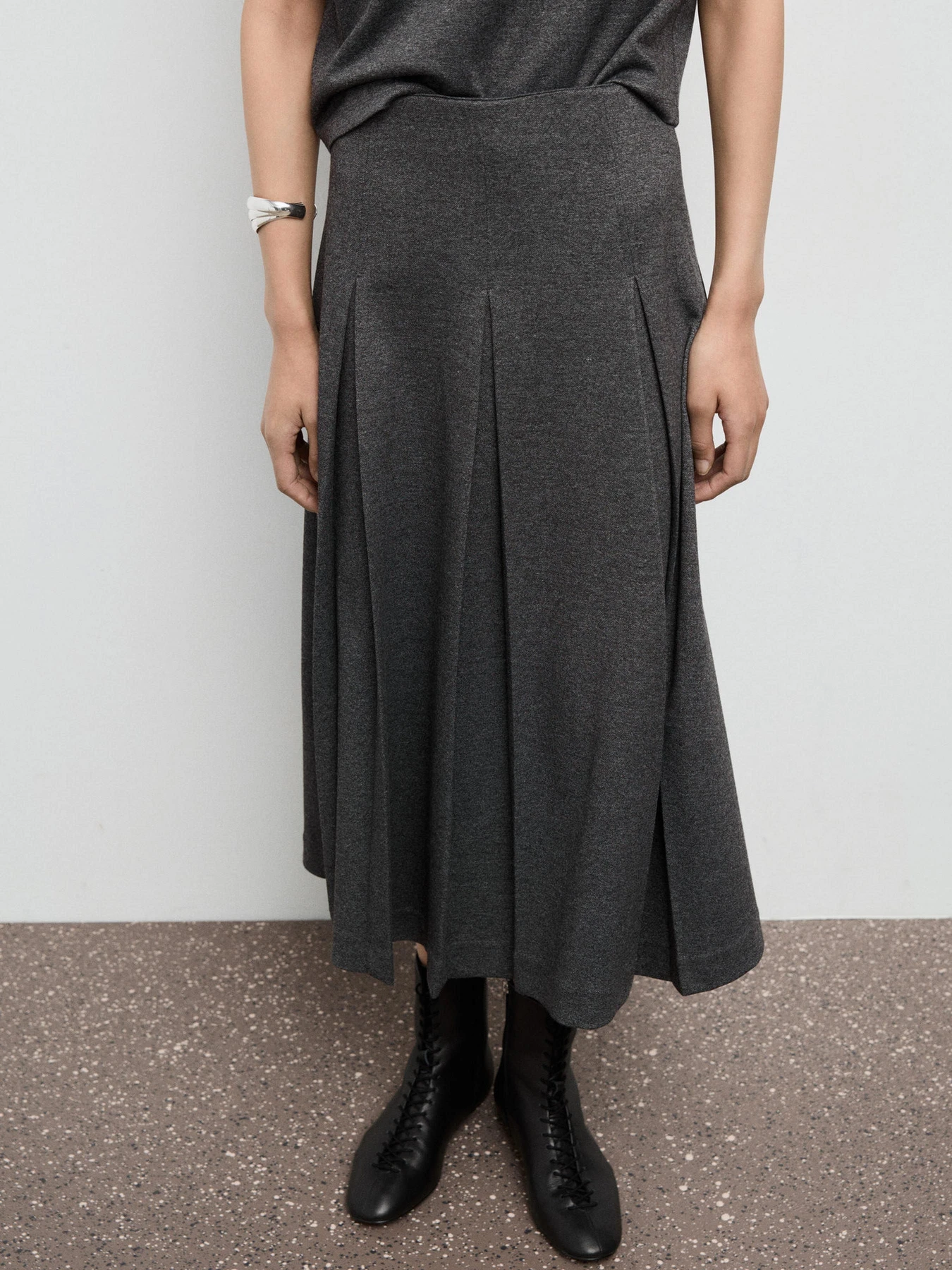 Юбки MANGO модель 17085817_92 Юбки MANGO модель 17085817_92 Фото