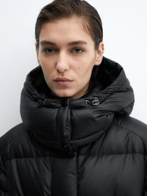 Куртки та дублянки MANGO Winter модель 67070647_99 Фото