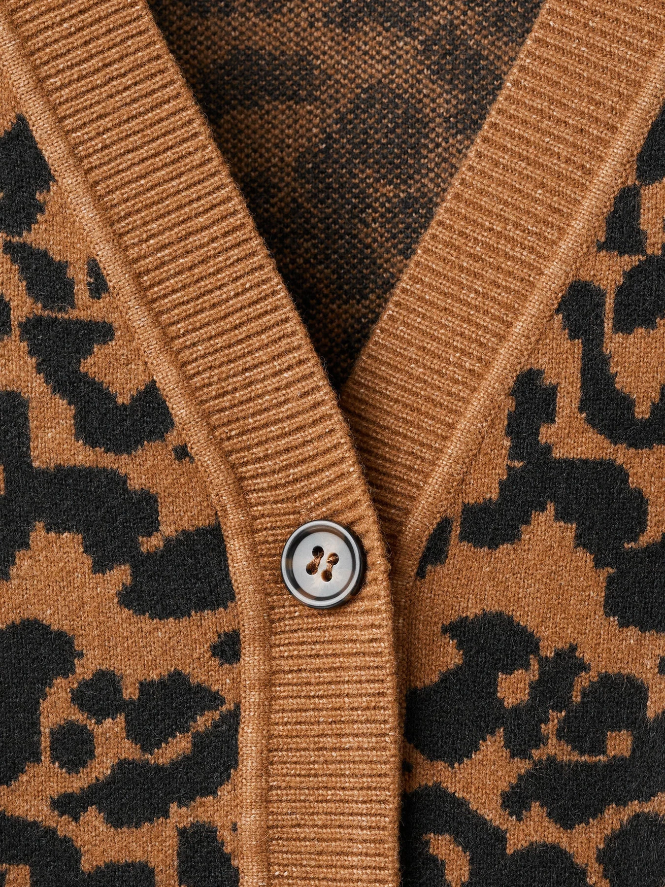 Свитры и кардиганы MANGO LEONA модель 17056346_9 Свитры и кардиганы MANGO LEONA модель 17056346_9 Фото