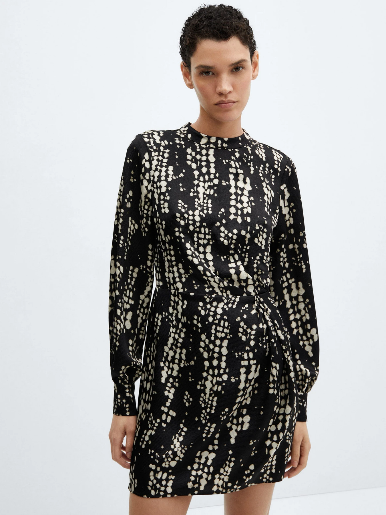 Сукні MANGO Cole модель 67090461_99 Сукні MANGO Cole модель 67090461_99 Фото