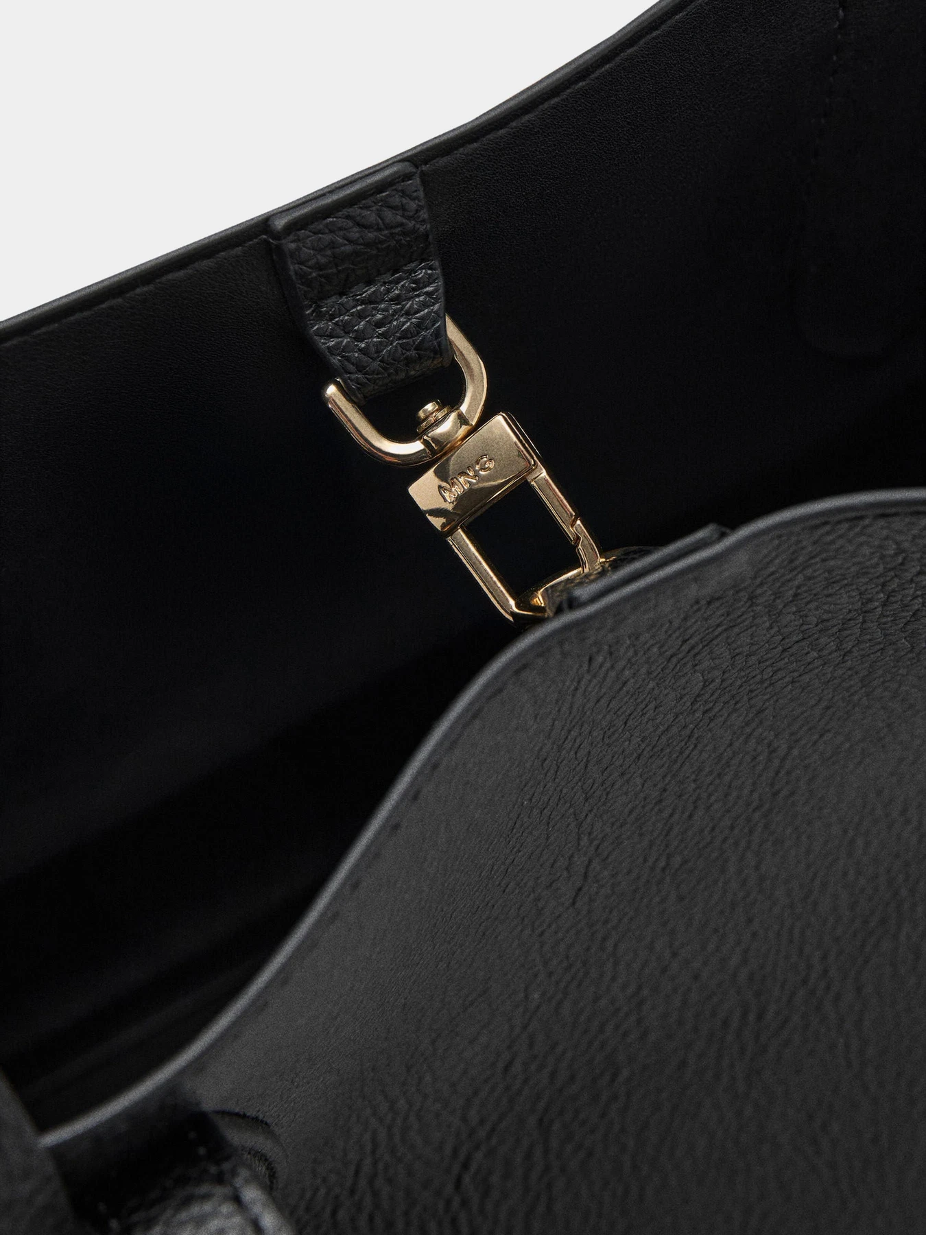Сумки MANGO GUSTAVE модель 17055816_99 Сумки MANGO GUSTAVE модель 17055816_99 Фото