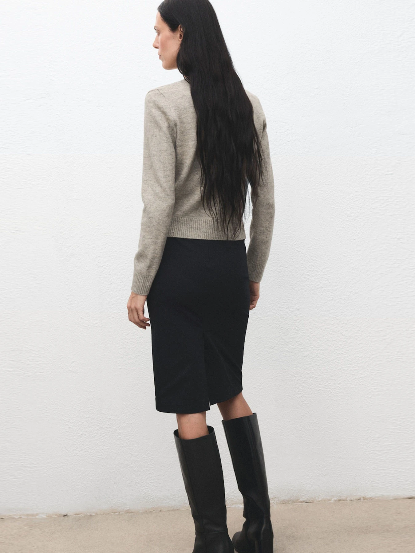 Светри та кардигани MANGO NEKKA модель 17017817_6 Светри та кардигани MANGO NEKKA модель 17017817_6 Фото