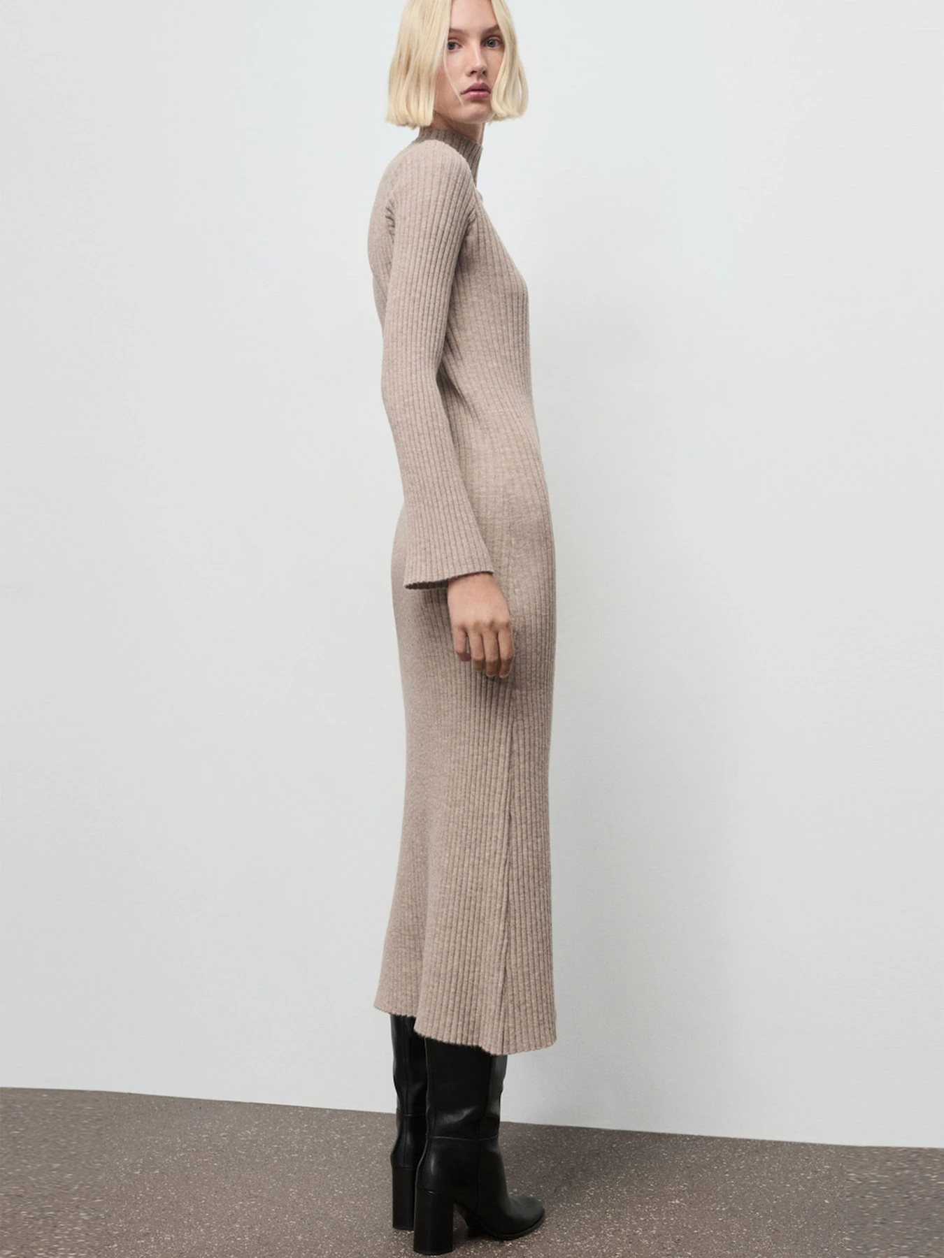 Сукні MANGO KIKITA модель 17067801_9 Сукні MANGO KIKITA модель 17067801_9 Фото