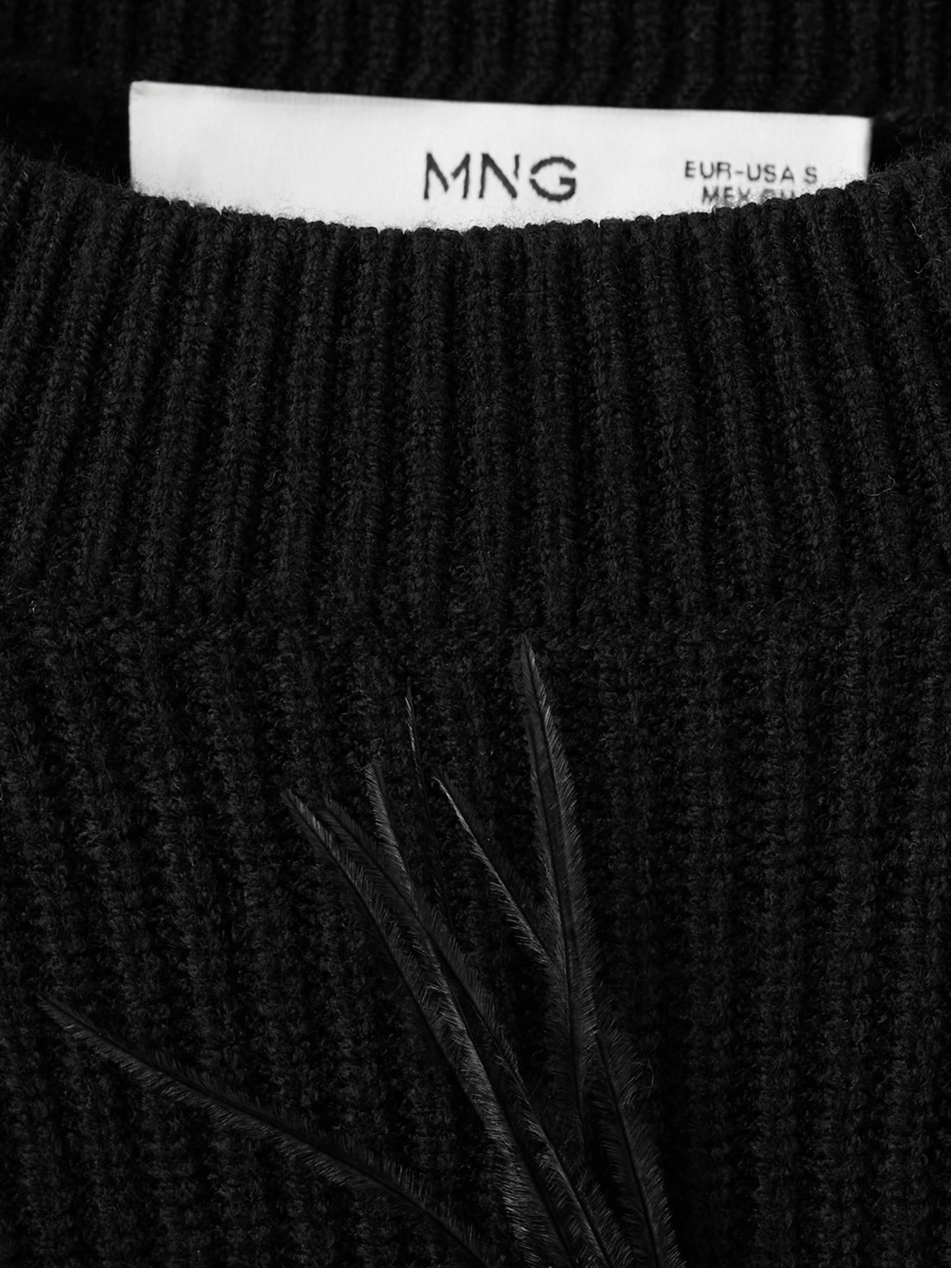 Светри та кардигани MANGO PLUME модель 17009131_99 Светри та кардигани MANGO PLUME модель 17009131_99 Фото