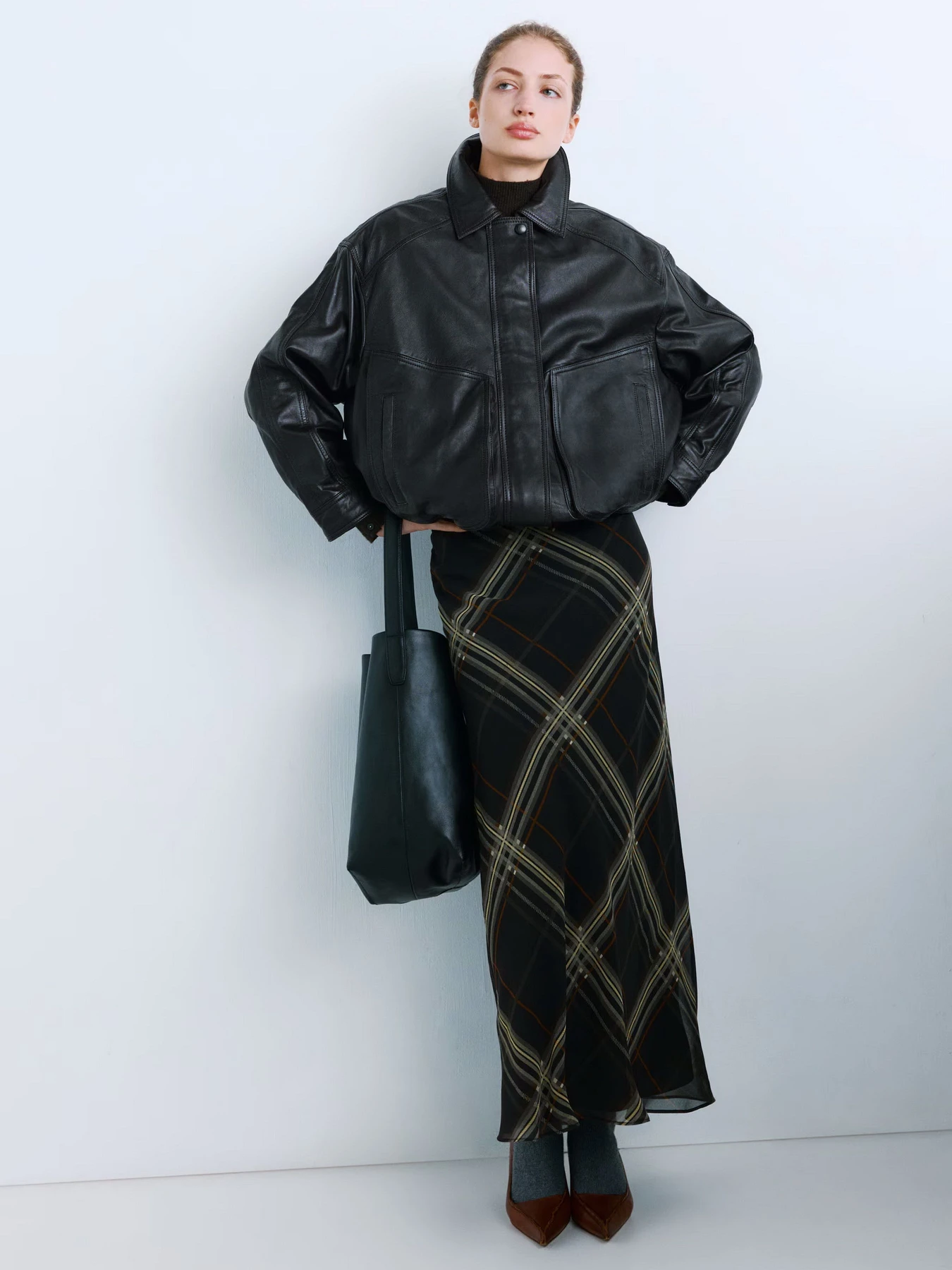 Куртки та дублянки MANGO LONDON модель 27071285_30 Фото