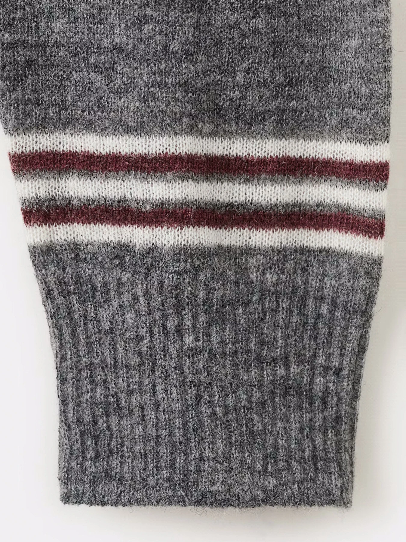 Свитры и кардиганы MANGO PEQUE модель 27063297_94 Свитры и кардиганы MANGO PEQUE модель 27063297_94 Фото