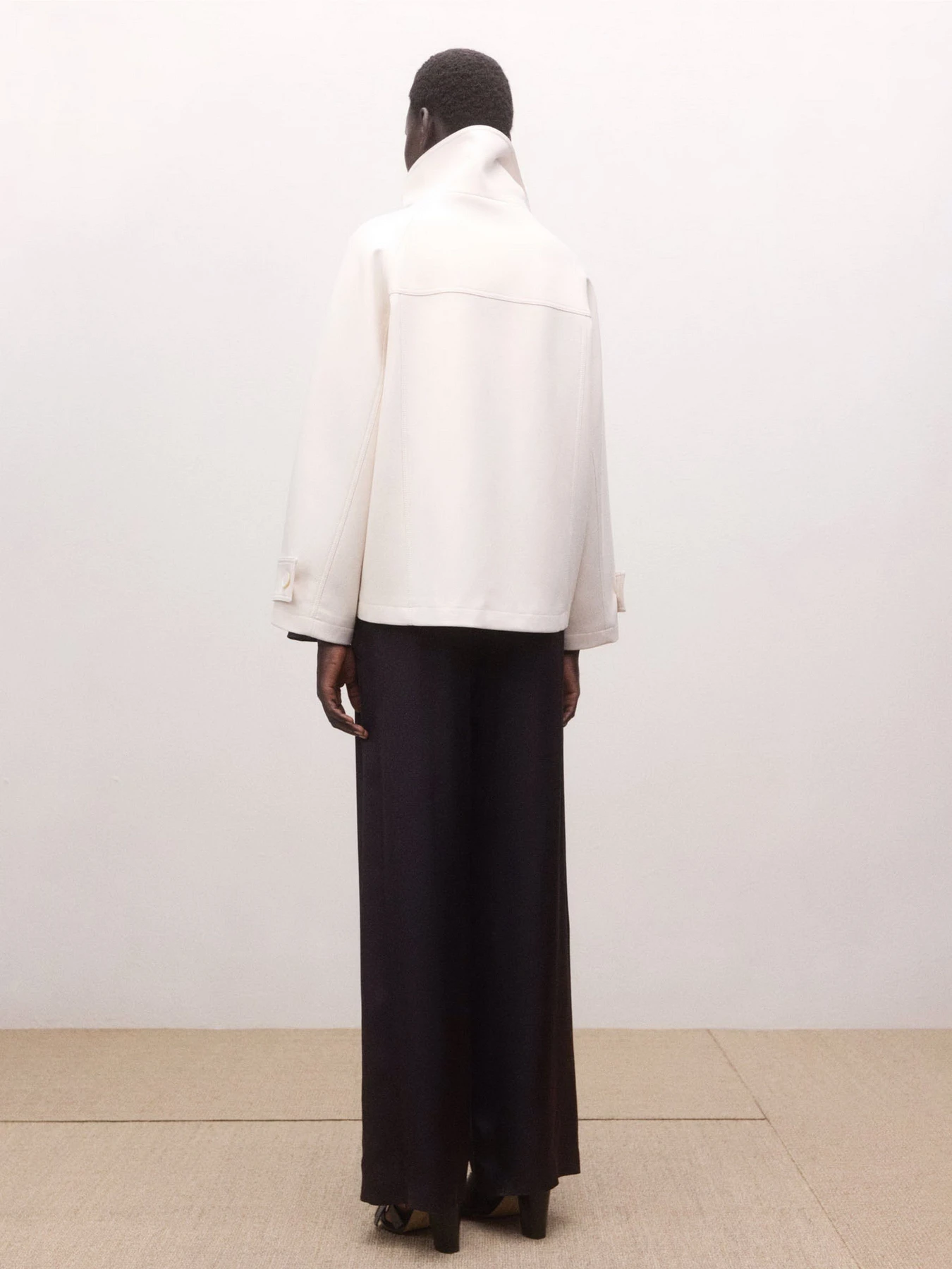 Брюки MANGO CLAUDIE модель 27024789_30 Брюки MANGO CLAUDIE модель 27024789_30 Фото