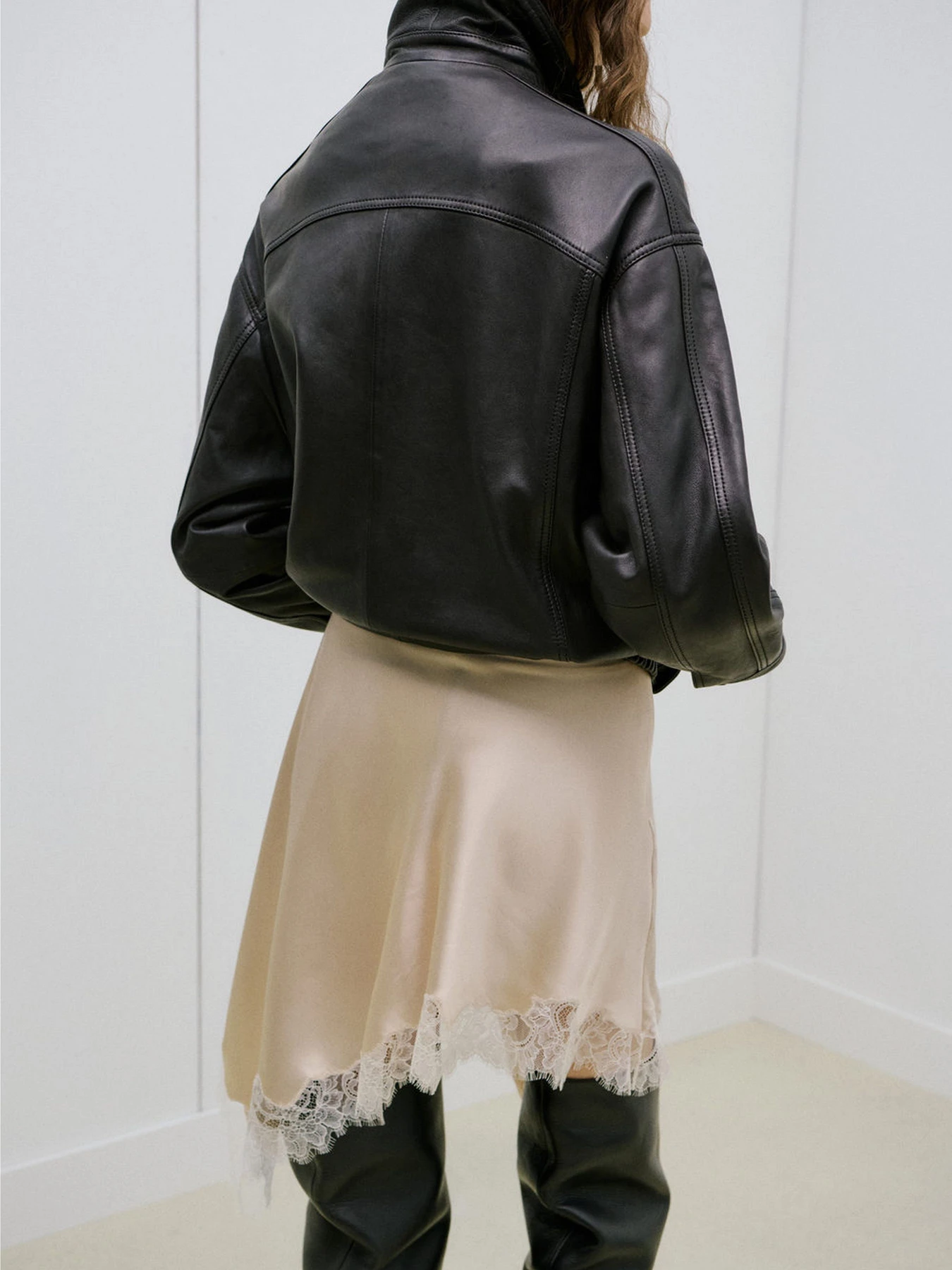Юбки MANGO INES модель 27084447_8 Юбки MANGO INES модель 27084447_8 Фото