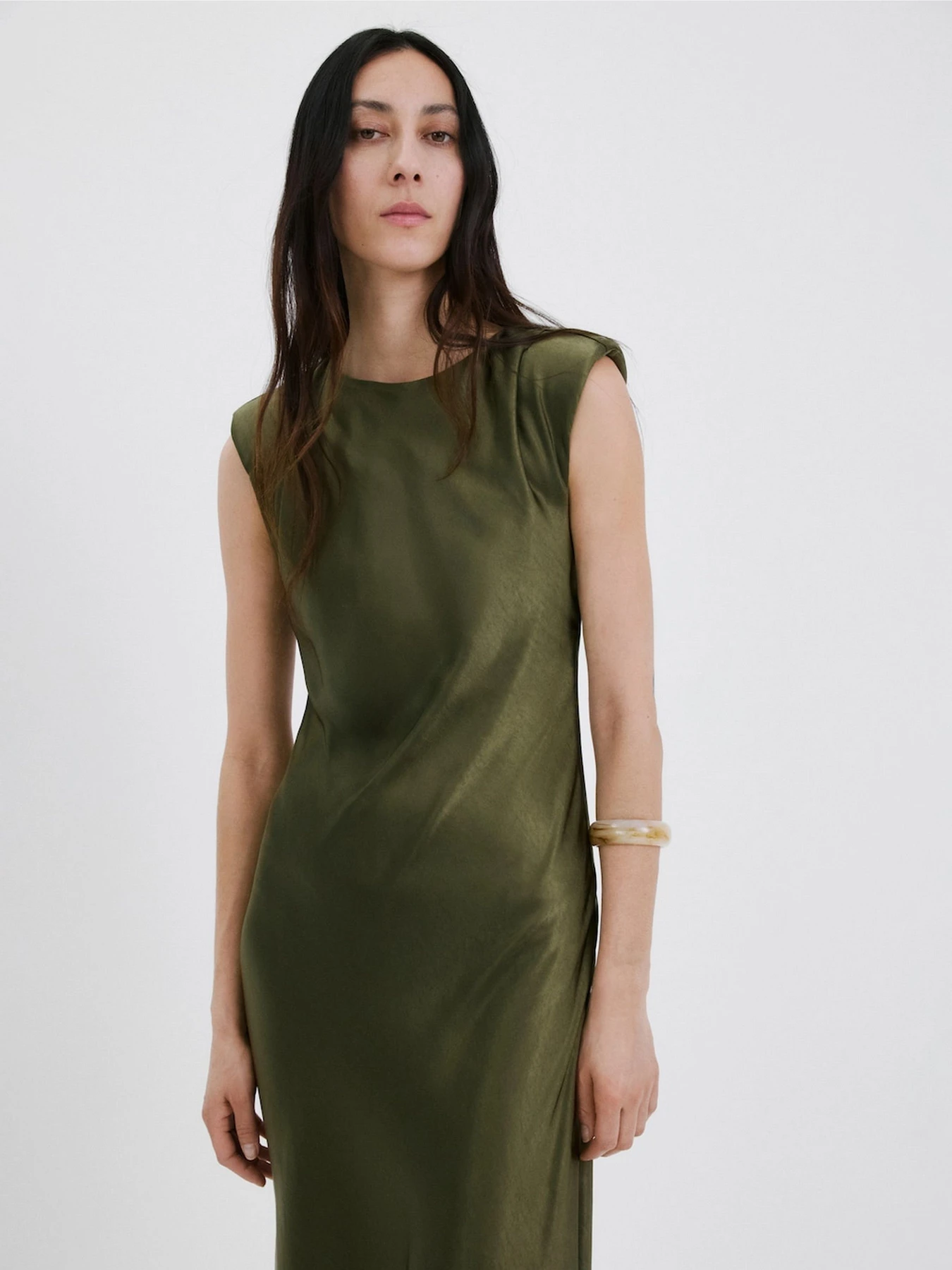 Платья MANGO GANTE3 модель 27025826_43 Платья MANGO GANTE3 модель 27025826_43 Фото