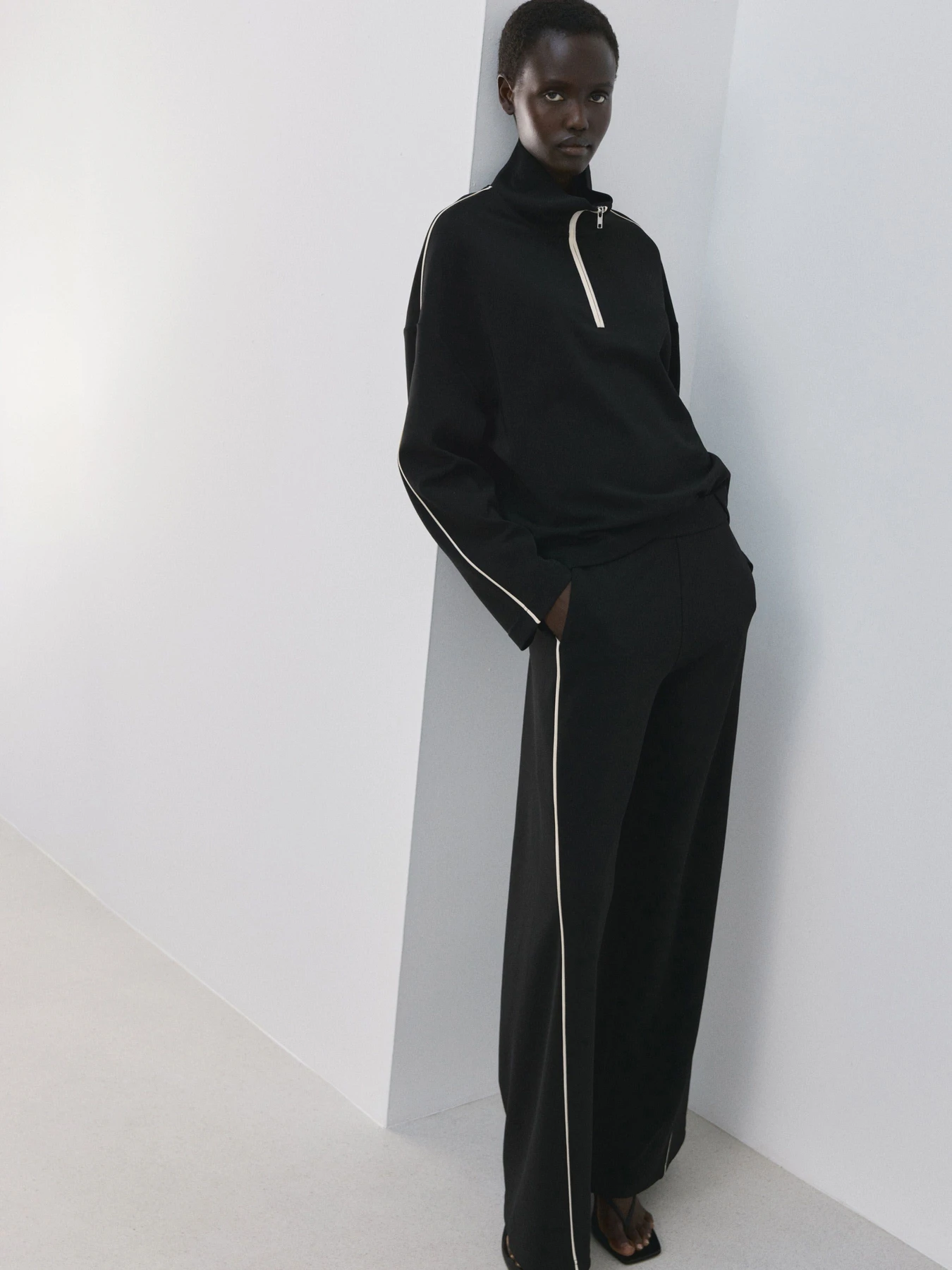 Брюки MANGO PIPIN модель 27064079_99 Брюки MANGO PIPIN модель 27064079_99 Фото