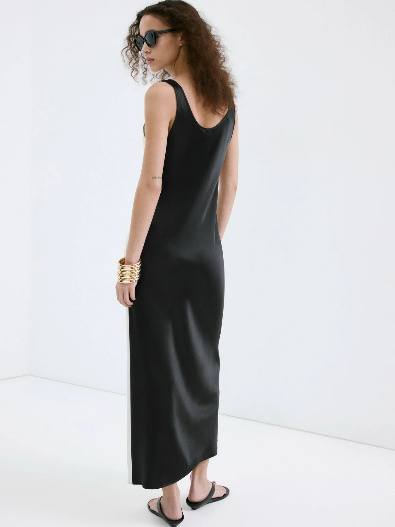 Сукні MANGO LUIS модель 27007157_5 Сукні MANGO LUIS модель 27007157_5 Фото