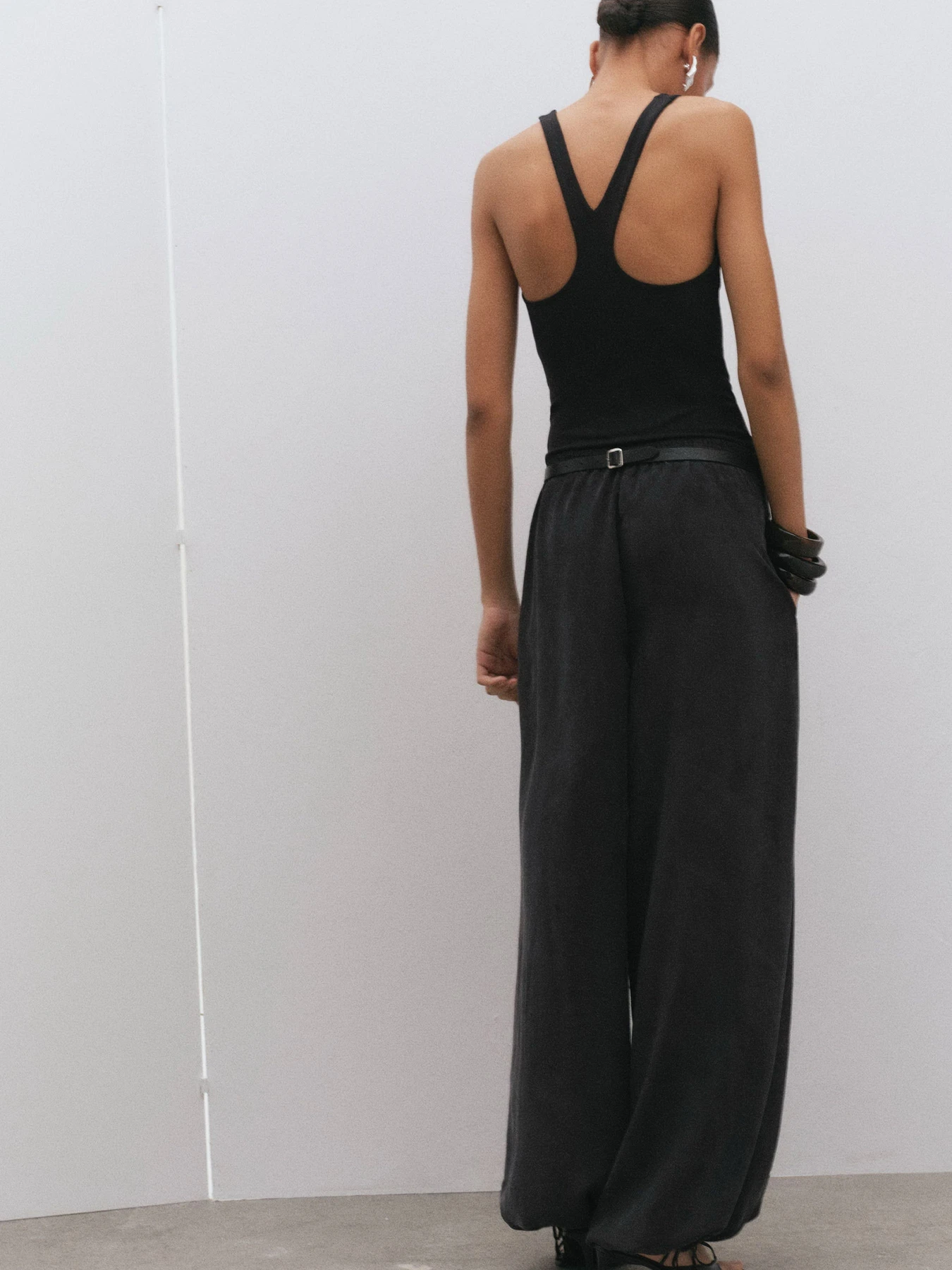 Штани MANGO RINI модель 27076002_99 Штани MANGO RINI модель 27076002_99 Фото