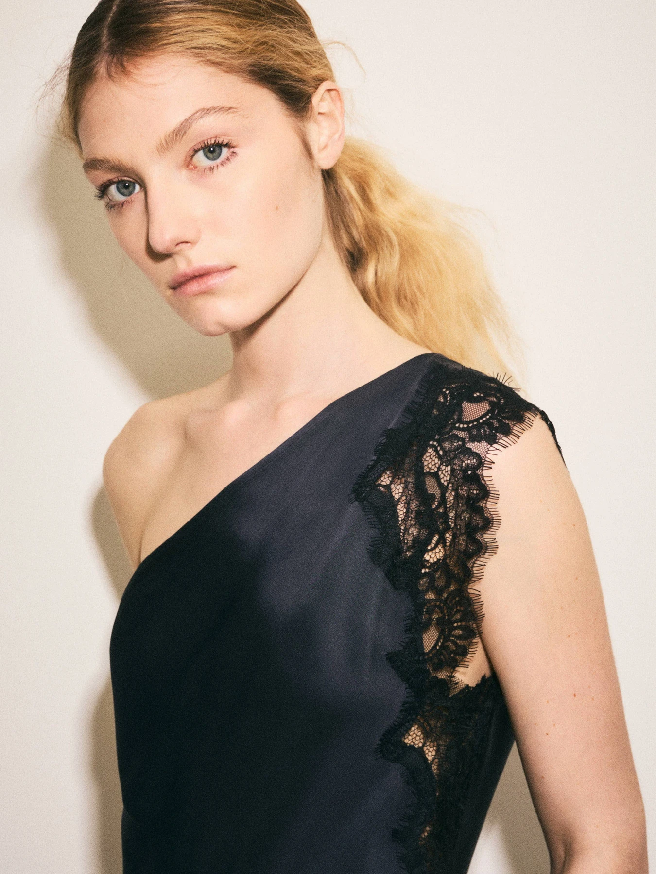 Футболки и поло MANGO MAJITA модель 27065836_52 Футболки и поло MANGO MAJITA модель 27065836_52 Фото