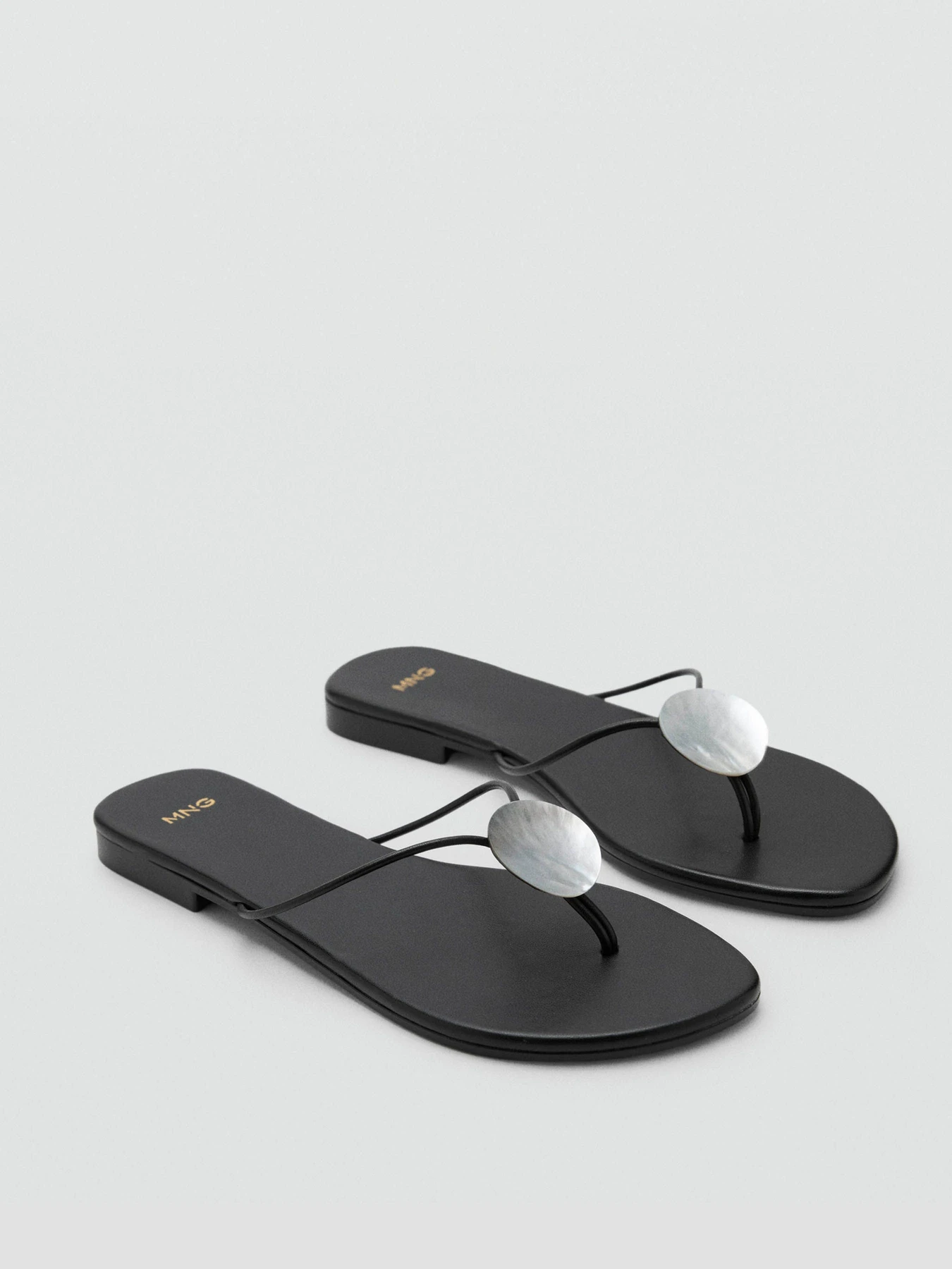 Шлёпанцы MANGO модель 37001374_99 Шлёпанцы MANGO модель 37001374_99 Фото
