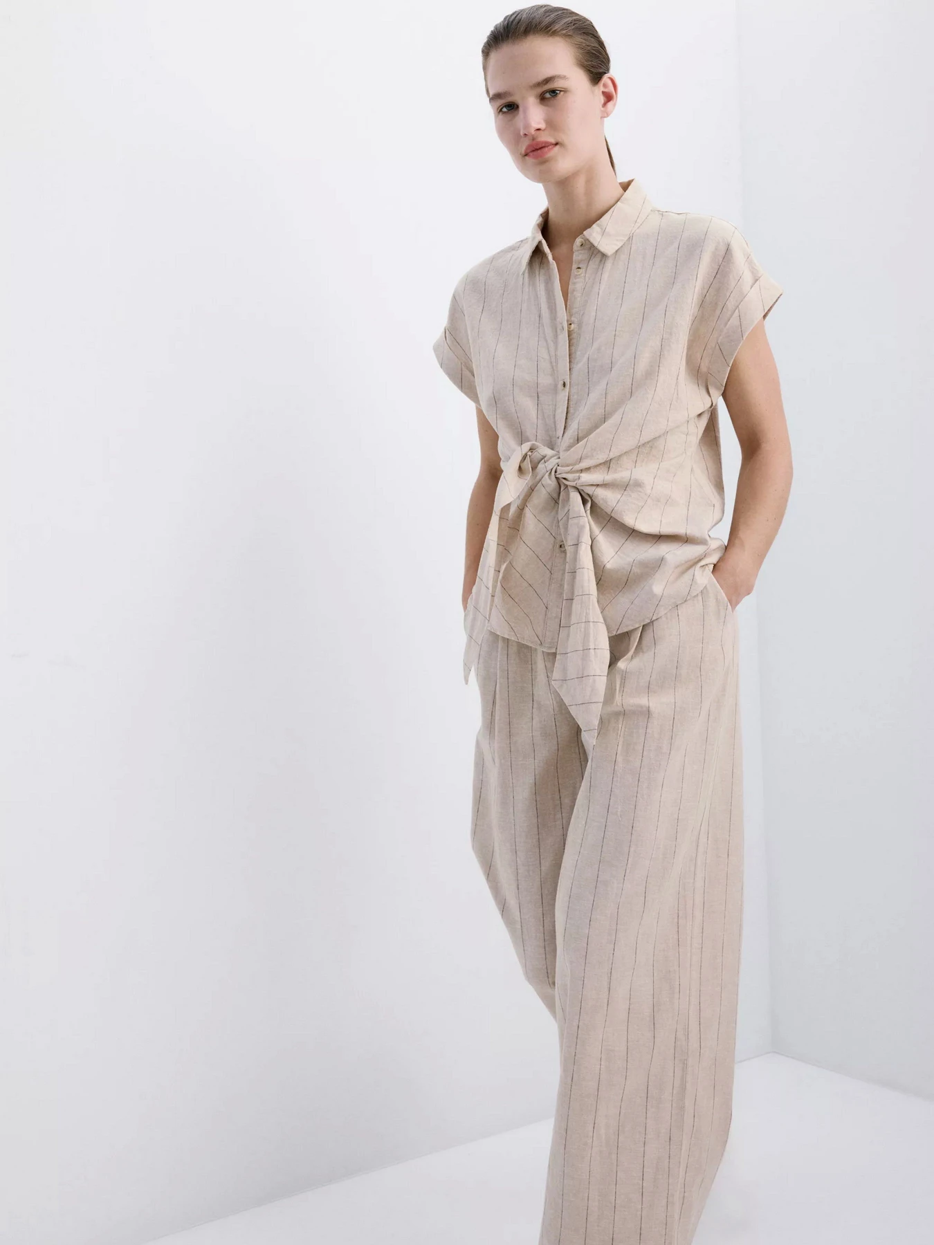 Брюки MANGO ZEDE модель 27039079_30 Брюки MANGO ZEDE модель 27039079_30 Фото