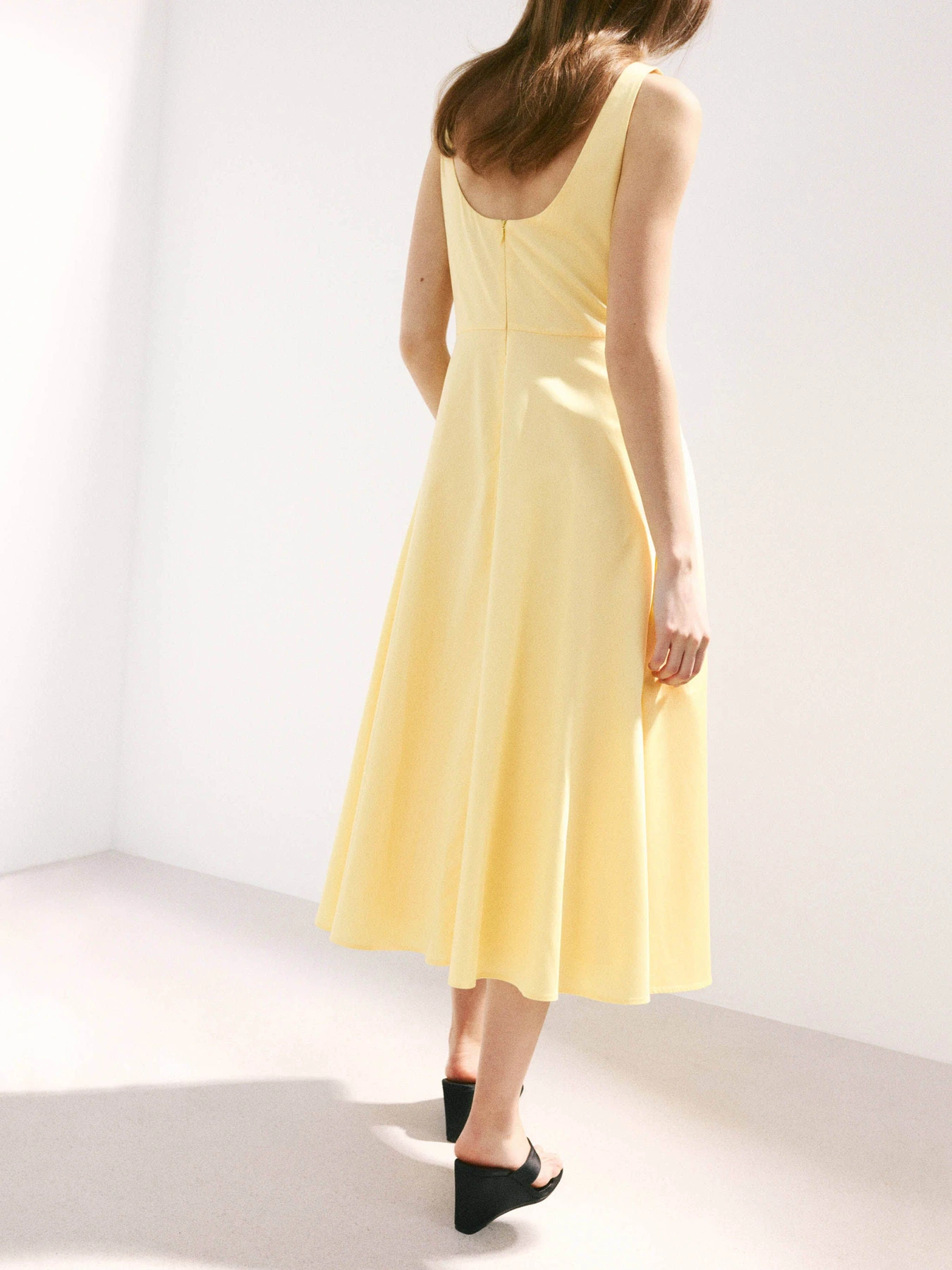 Сукні MANGO NICOLE модель 37011404_11 Сукні MANGO NICOLE модель 37011404_11 Фото