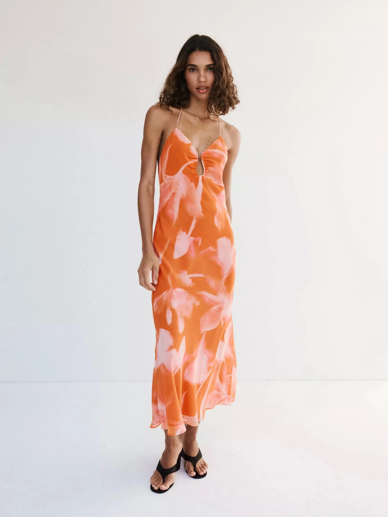 Сукні MANGO MARCELO модель 37031464_20 Сукні MANGO MARCELO модель 37031464_20 Фото