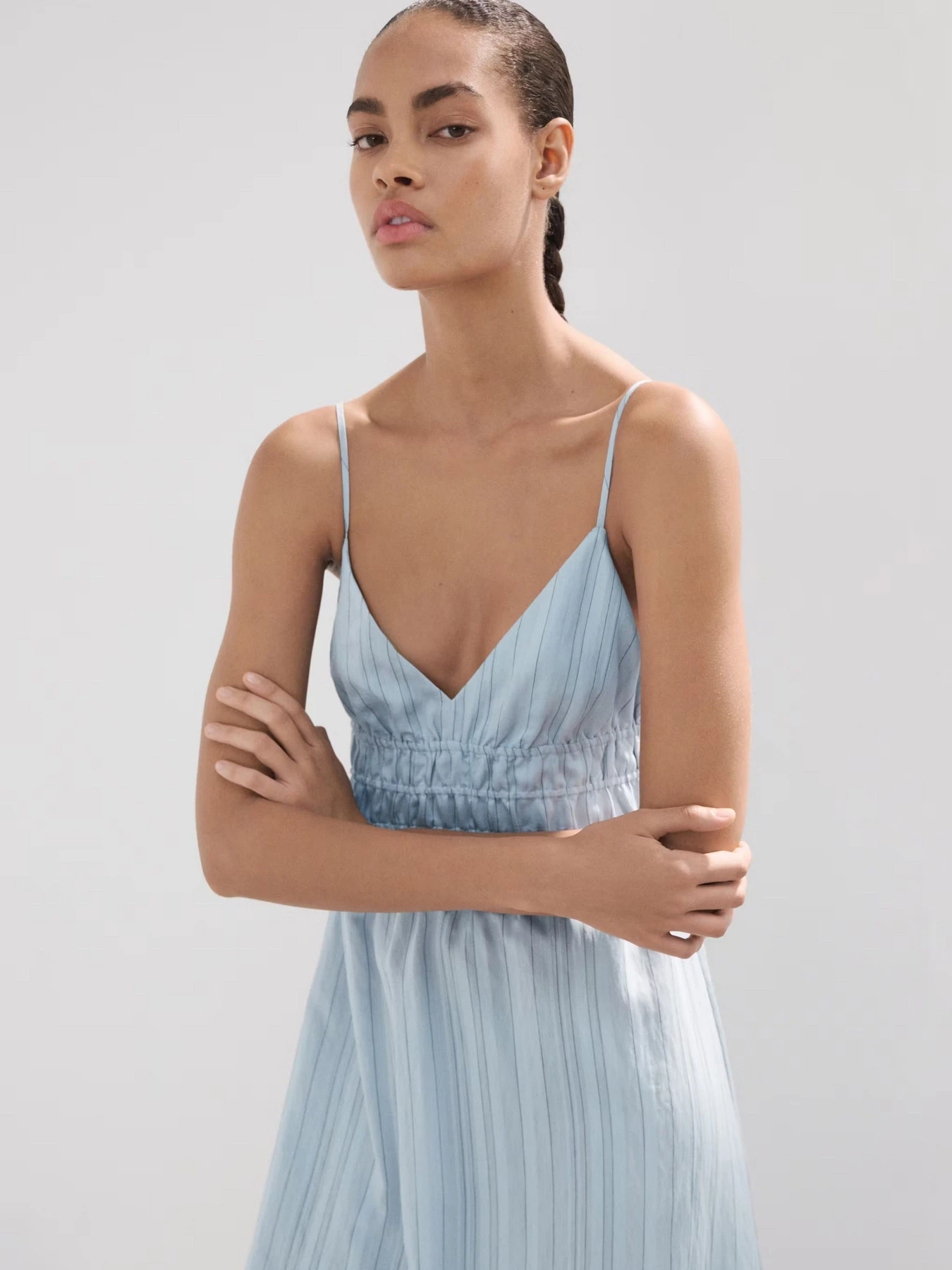 Сукні MANGO модель 37012893_50 Сукні MANGO модель 37012893_50 Фото