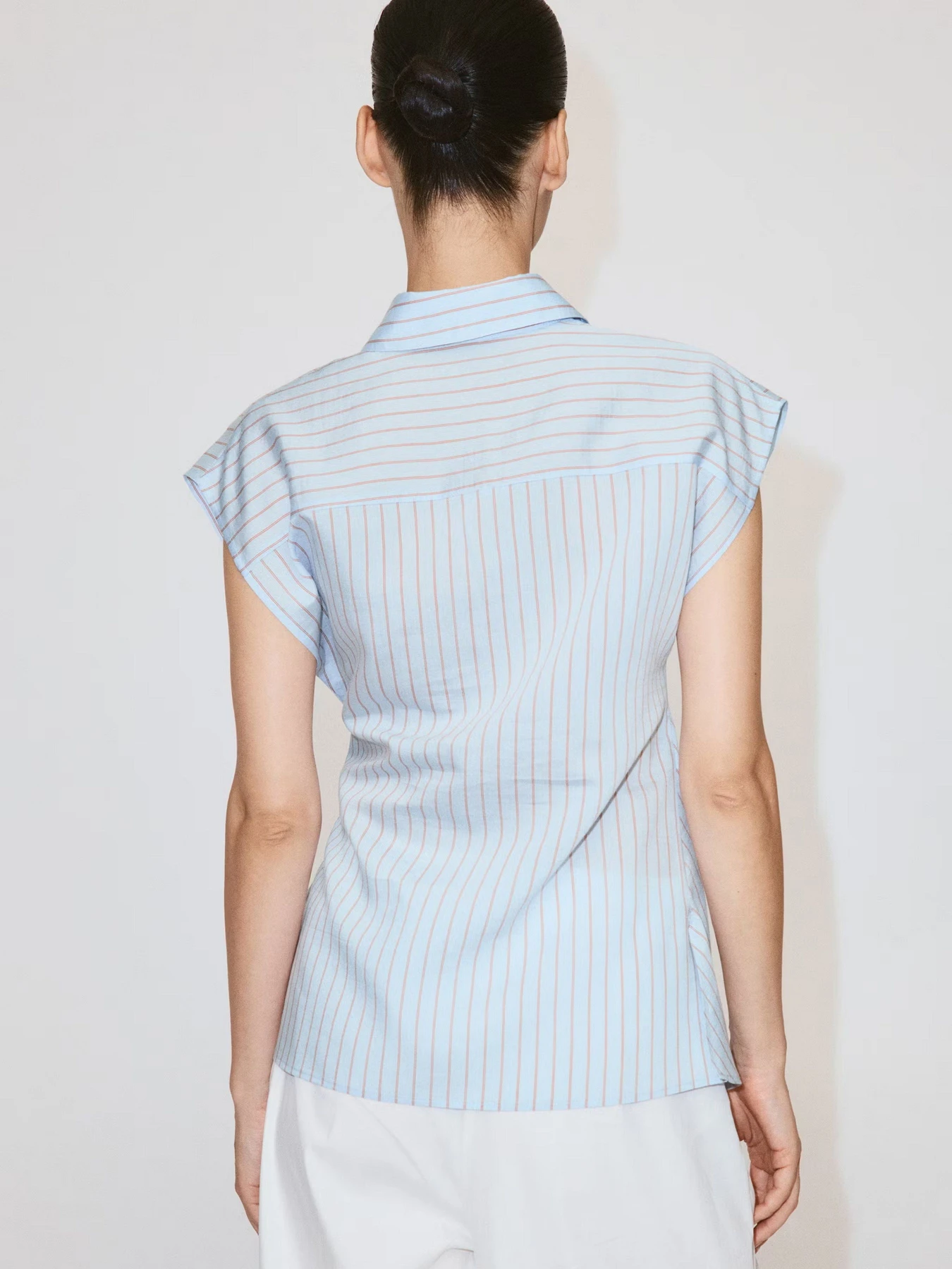 Рубашки MANGO модель 37061481_50 Рубашки MANGO модель 37061481_50 Фото