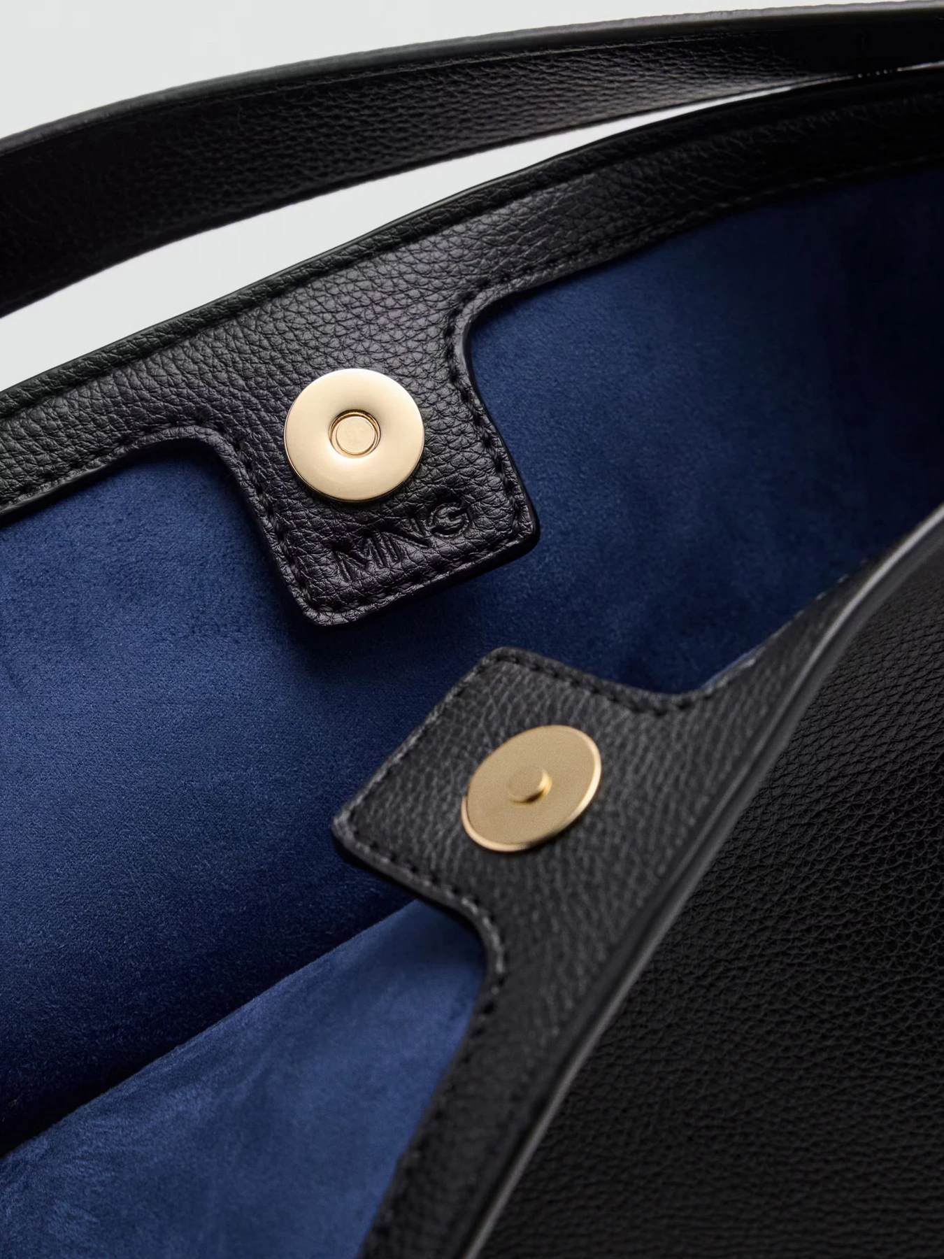 Сумки MANGO модель 37023318_99 Сумки MANGO модель 37023318_99 Фото