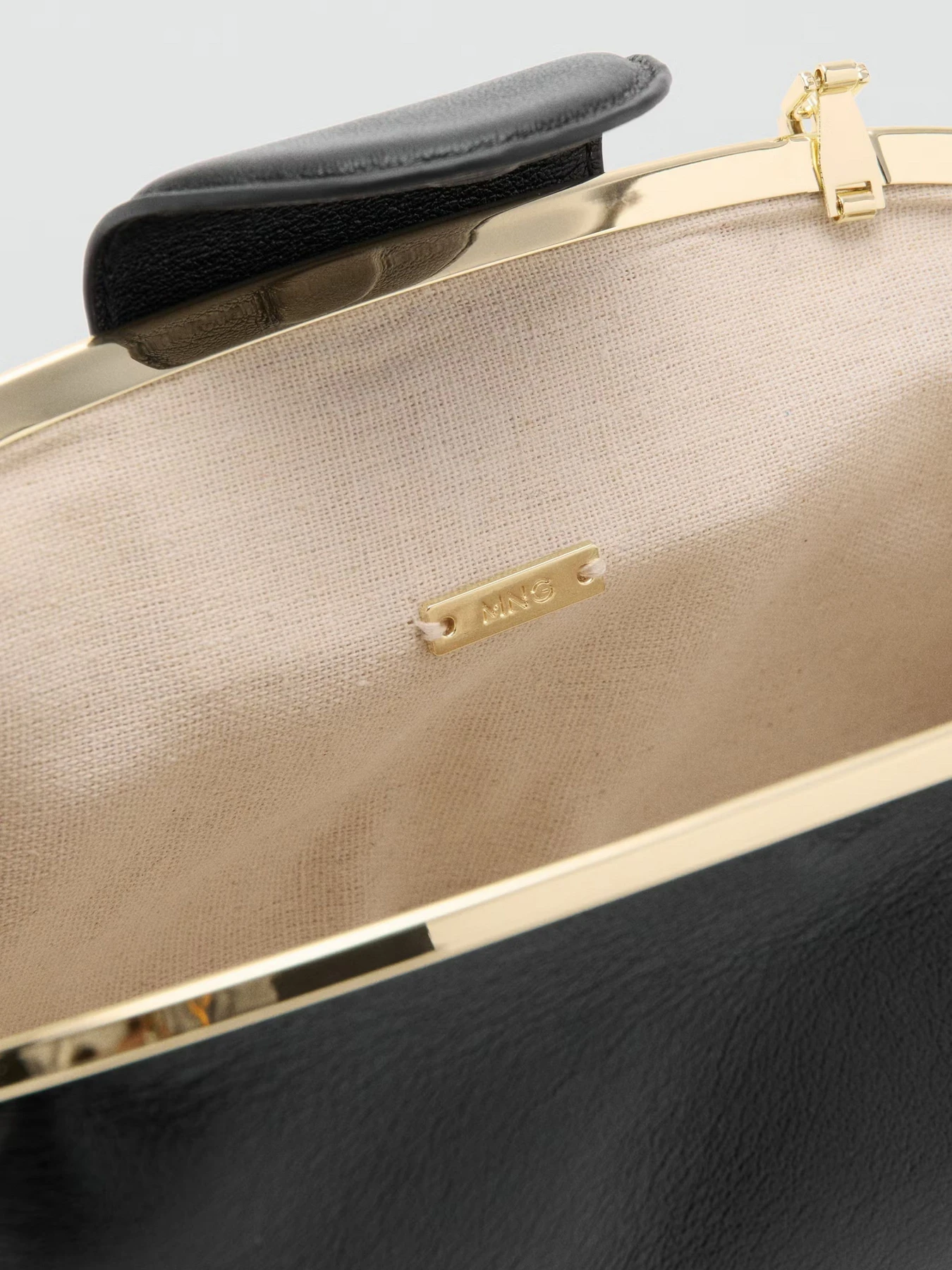 Сумки MANGO модель 37022531_99 Сумки MANGO модель 37022531_99 Фото