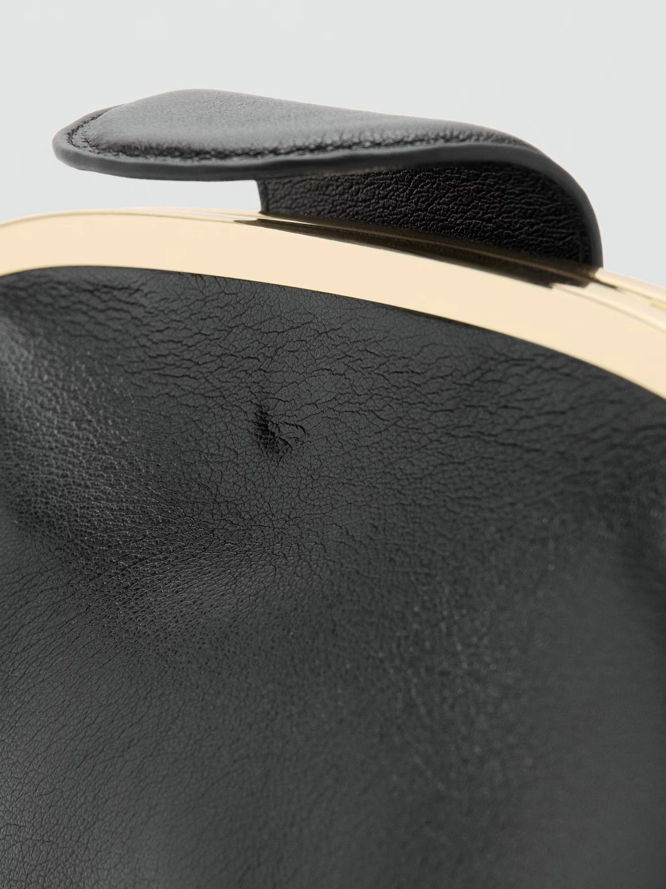 Сумки MANGO модель 37022531_99 Сумки MANGO модель 37022531_99 Фото
