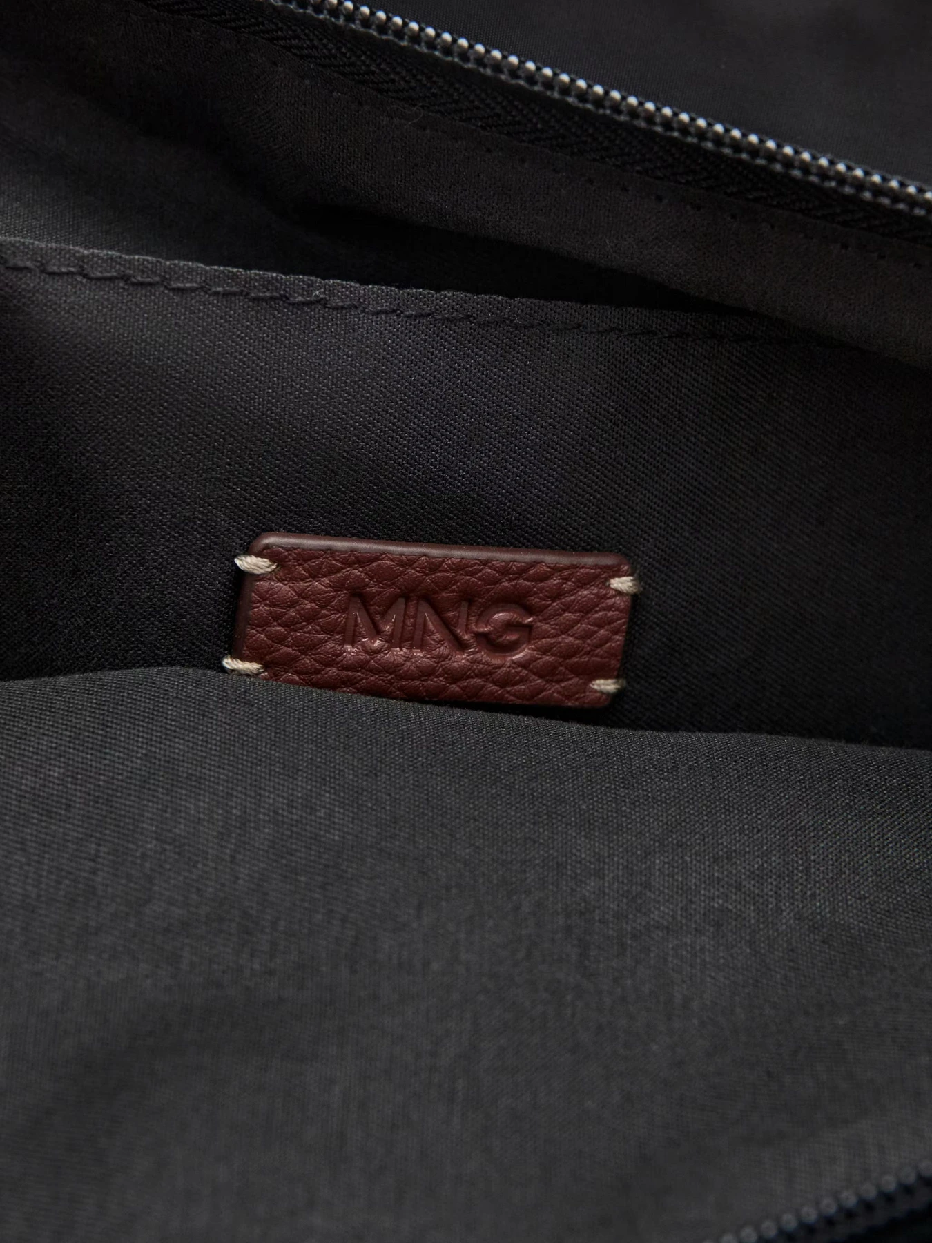 Сумки MANGO модель 37081386_99 Сумки MANGO модель 37081386_99 Фото